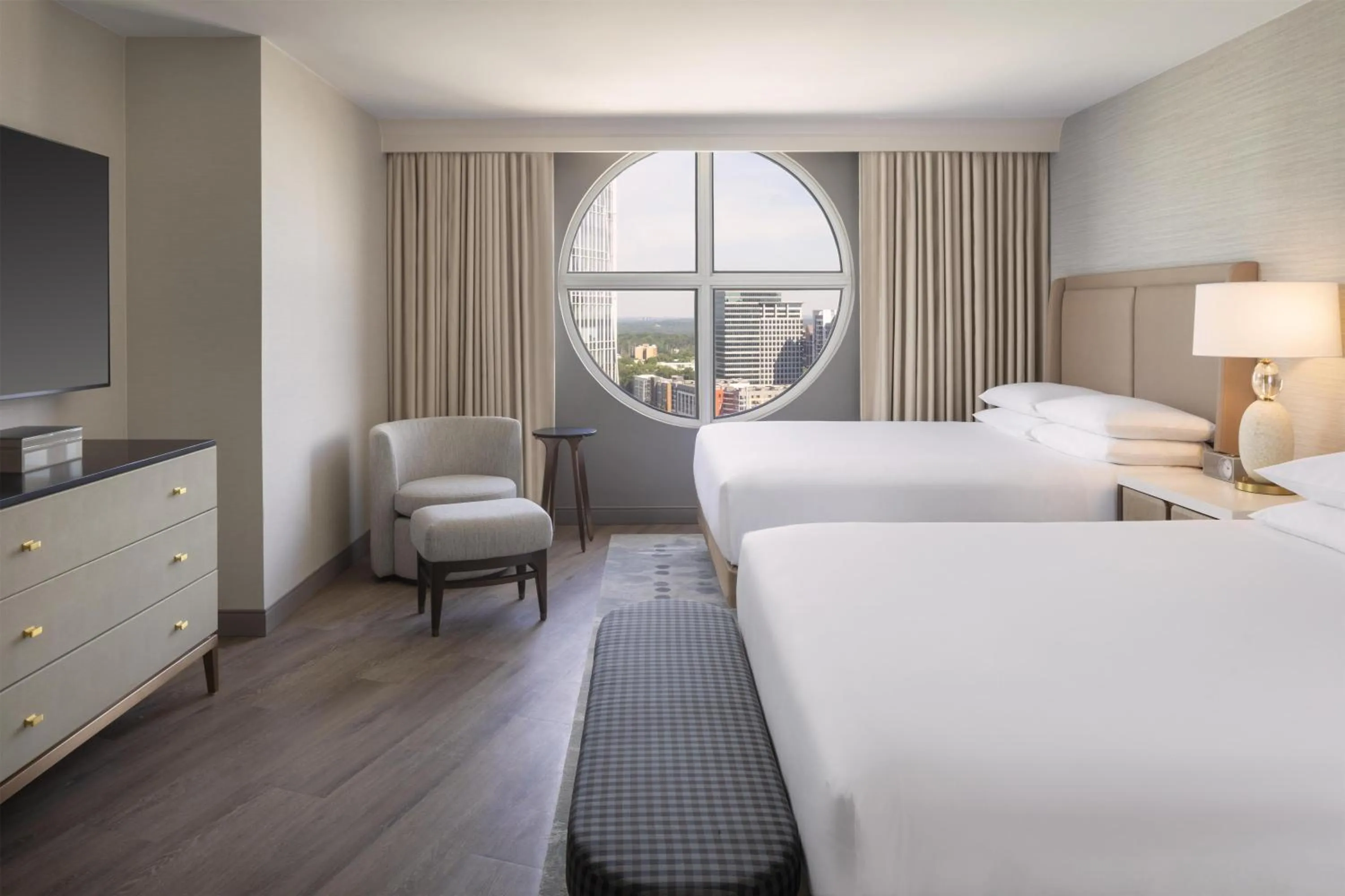 Photo of the whole room, Bed in Grand Hyatt Atlanta in Buckhead