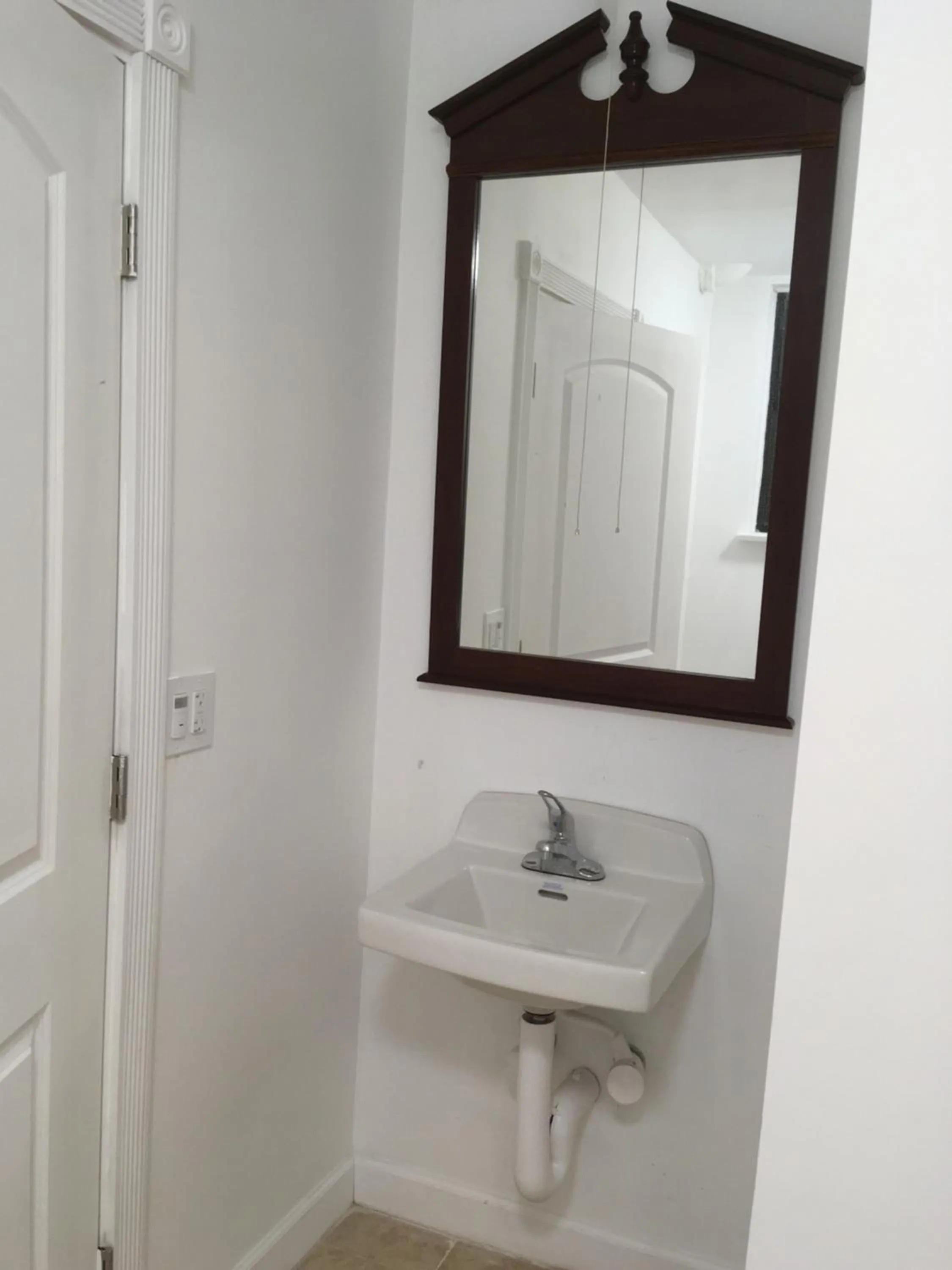 Bathroom in Chinatown Hotel Chicago