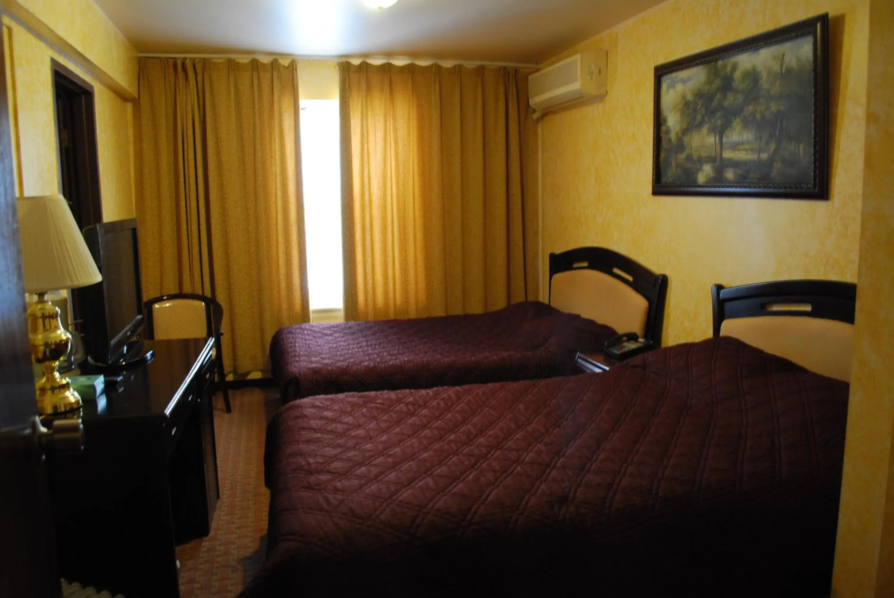 Double Room with Two Double Beds in Chinatown Hotel Chicago Double Room with Two Double Beds in Chinatown Hotel Chicago