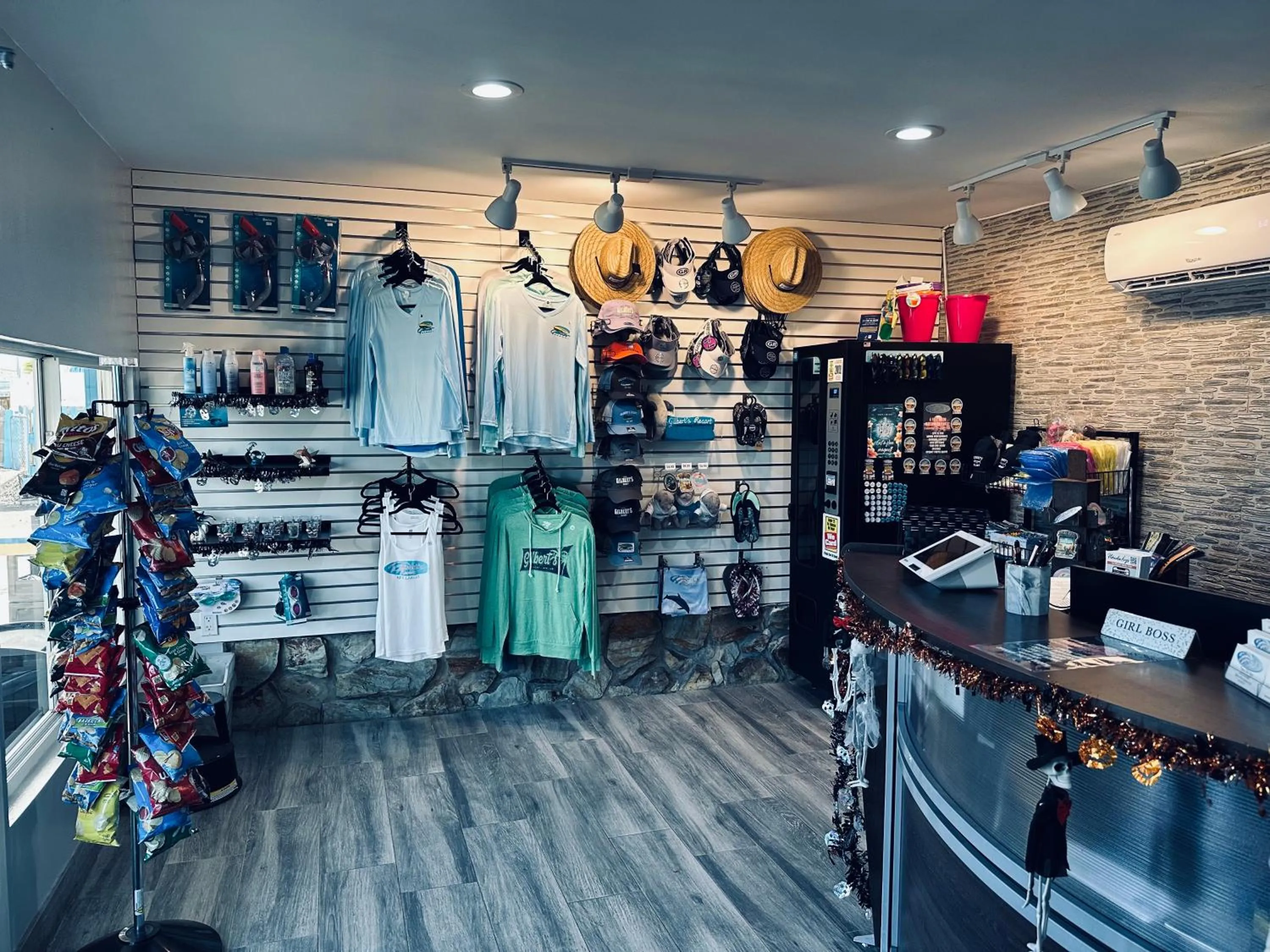 Lobby or reception in Gilbert's Resort & Marina