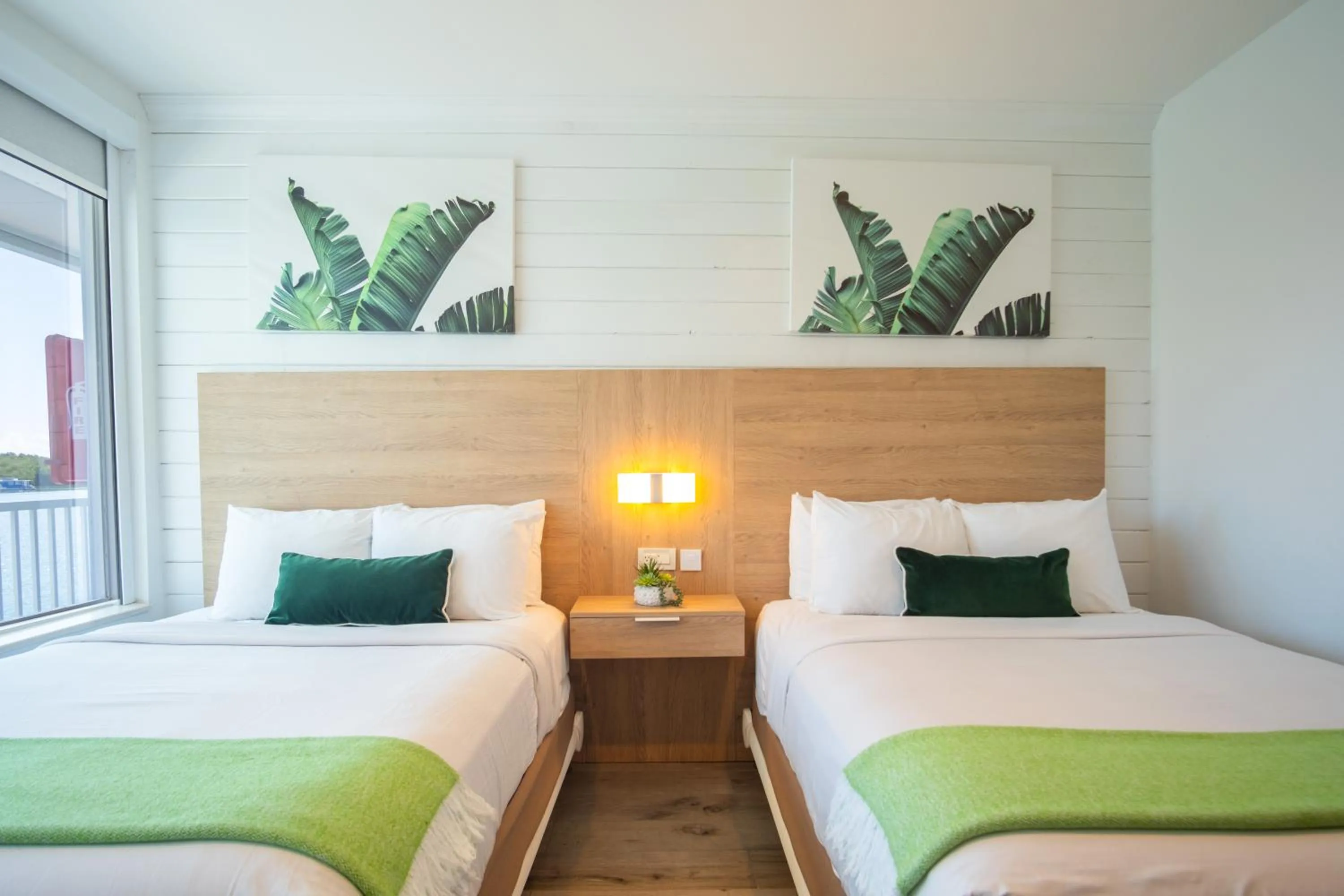 Bed in Gilbert's Resort & Marina