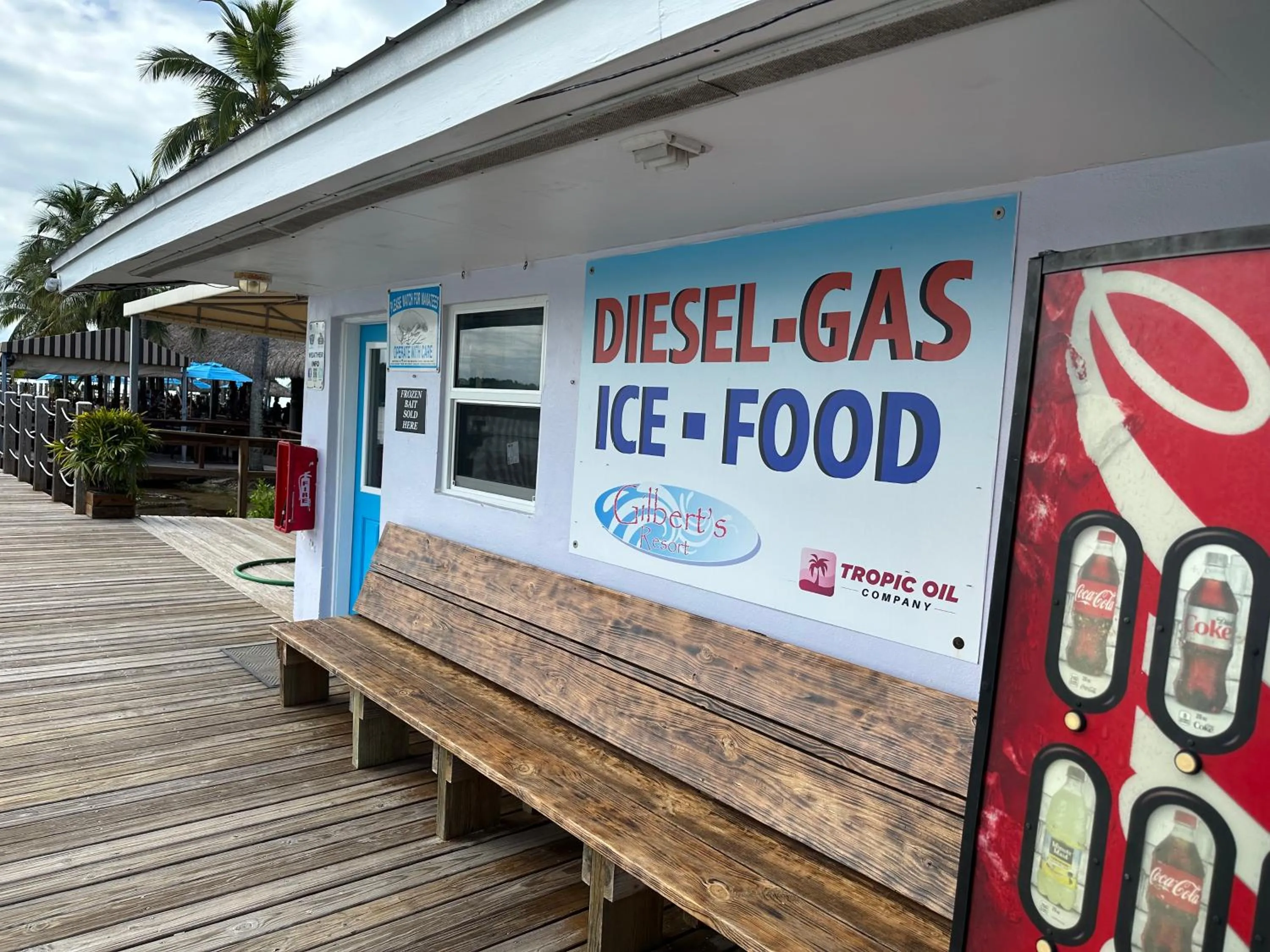 Property building in Gilbert's Resort & Marina