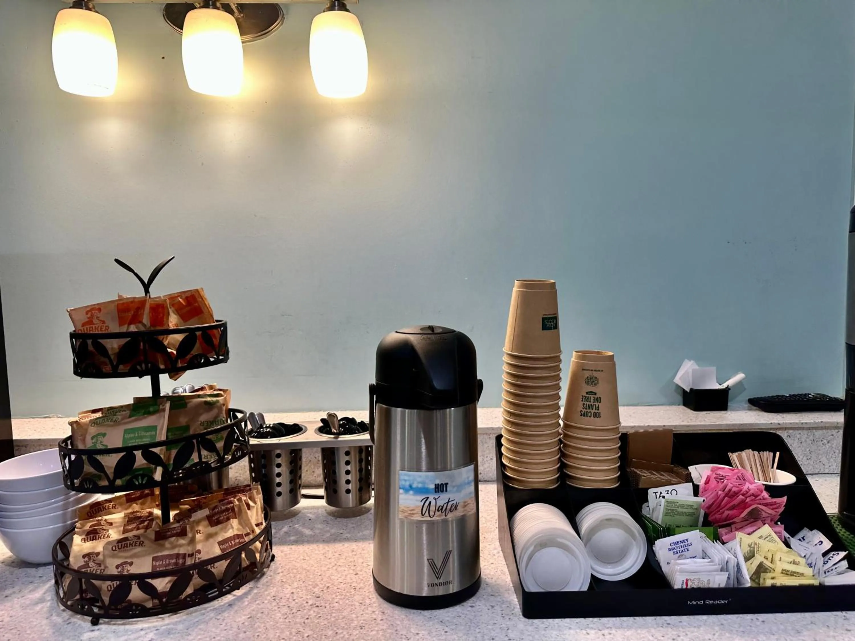 Breakfast in Gilbert's Resort & Marina