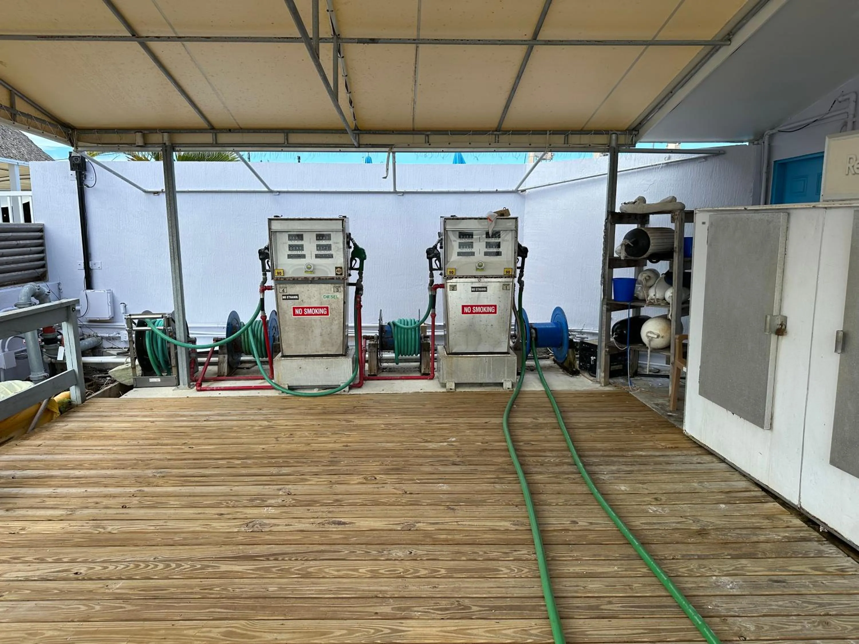 Property building in Gilbert's Resort & Marina