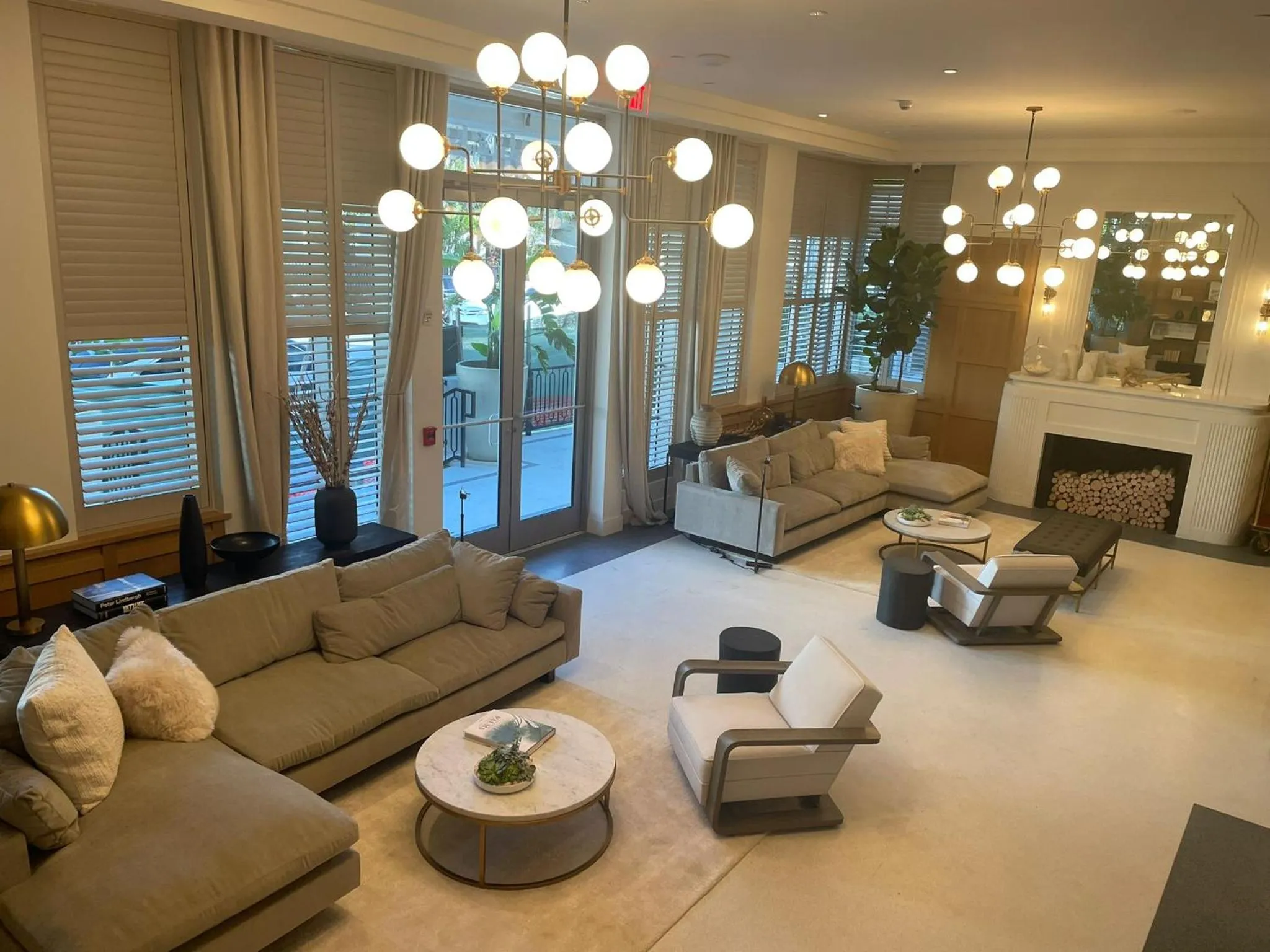 Lobby or reception in Nassau Suite South Beach, an All Suite Hotel