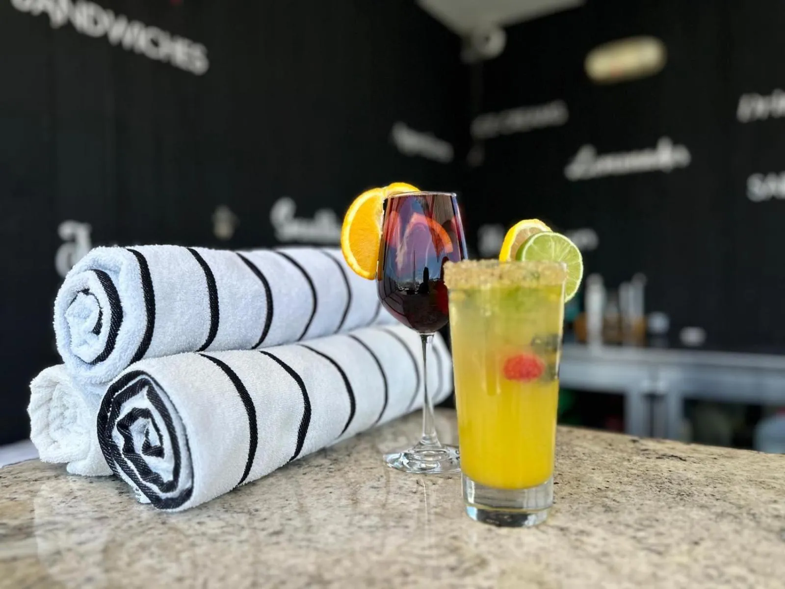 Lounge or bar in Nassau Suite South Beach, an All Suite Hotel