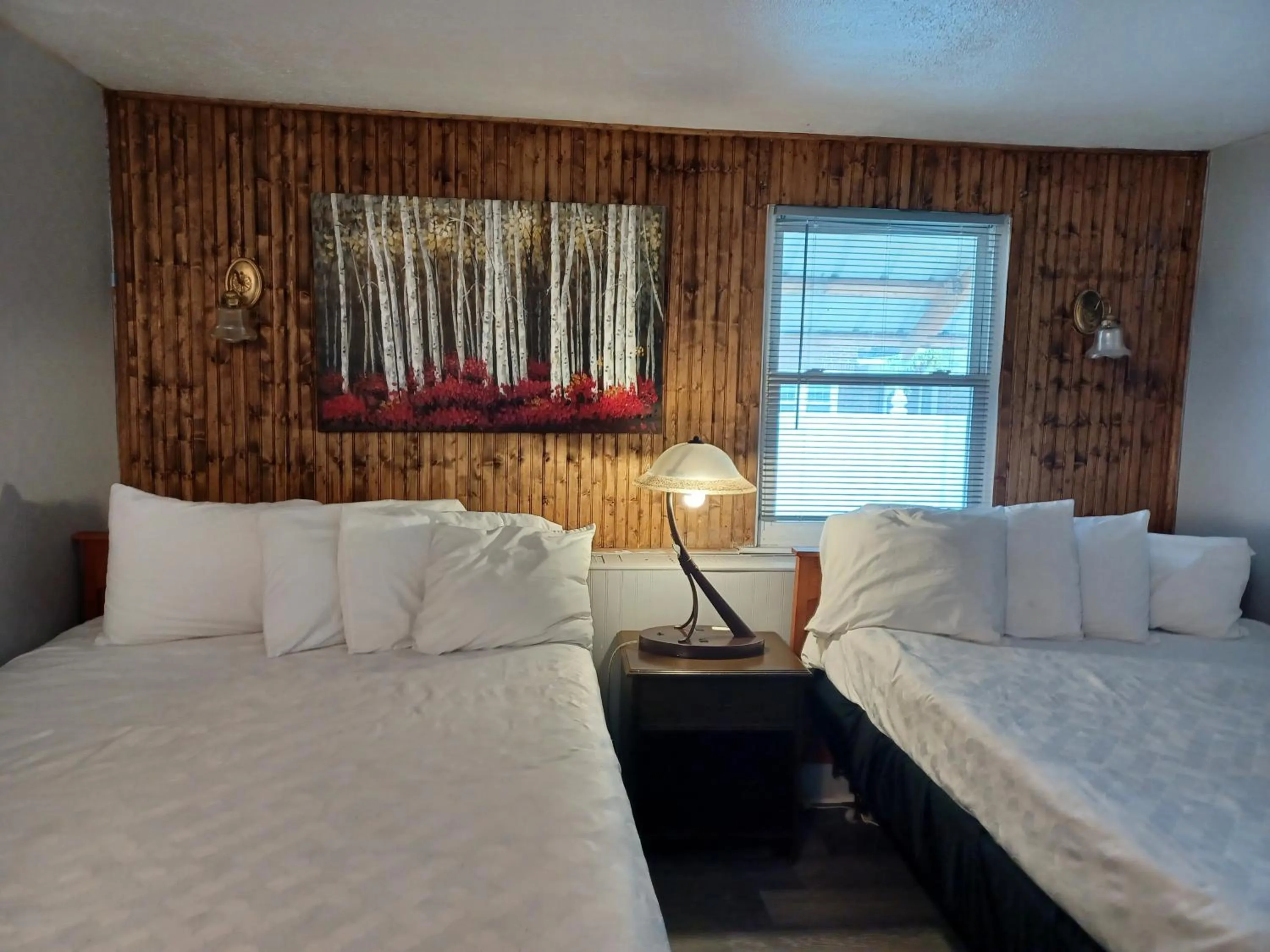Bed in Falls Motel