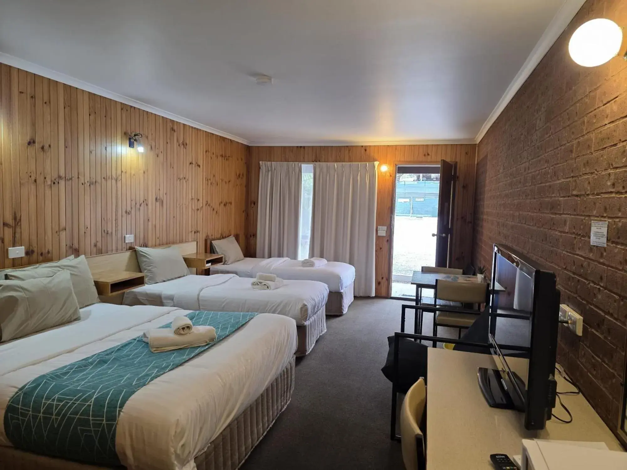 Family Room - Disability Access in Country Roads Motor Inn Family Room - Disability Access in Country Roads Motor Inn