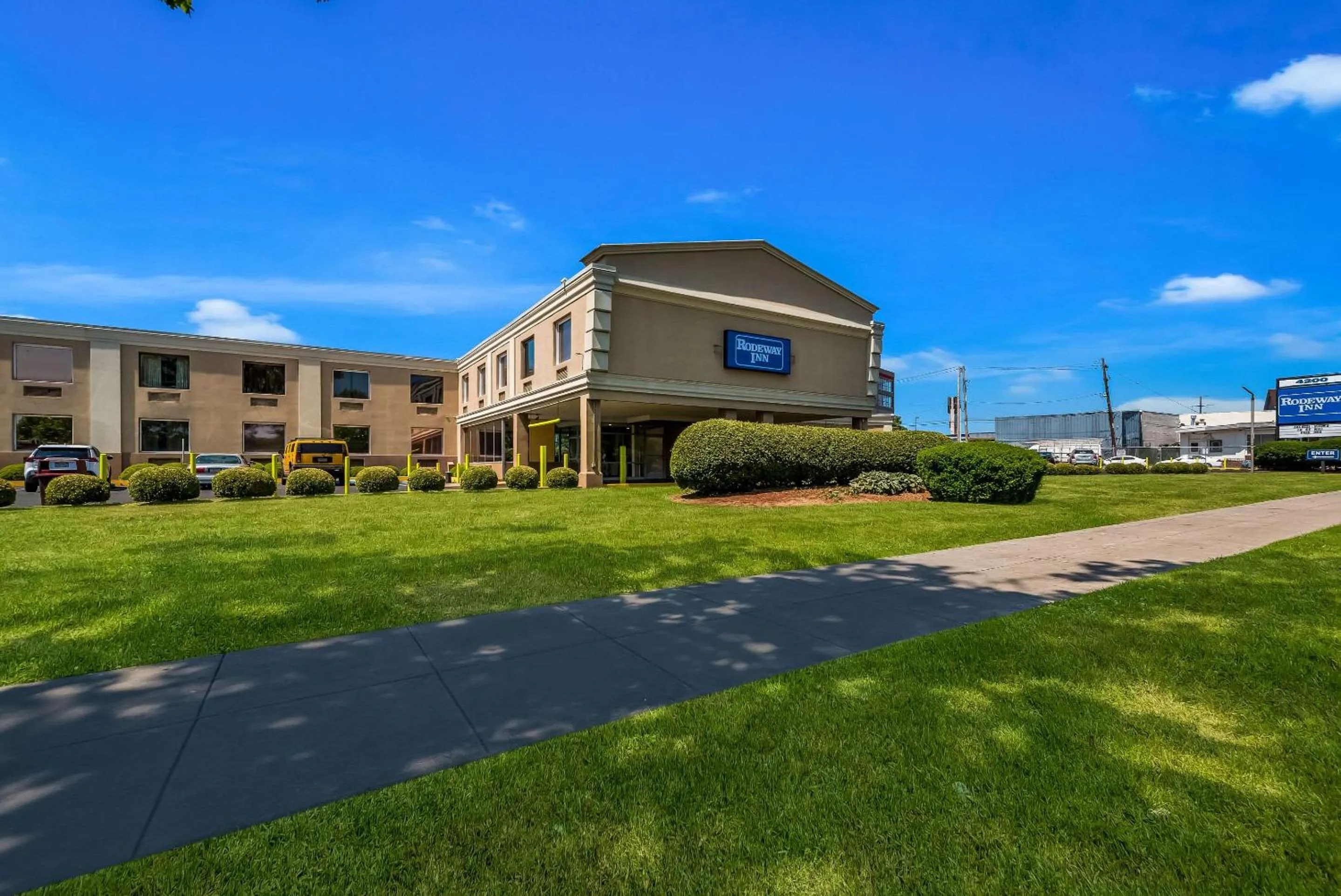 Property building in Rodeway Inn