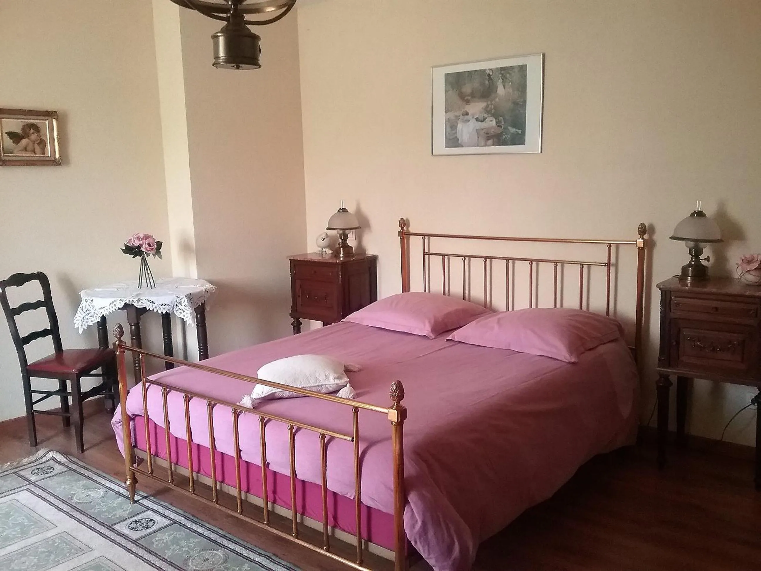 Photo of the whole room, Bed in Les Chambres de la Nied