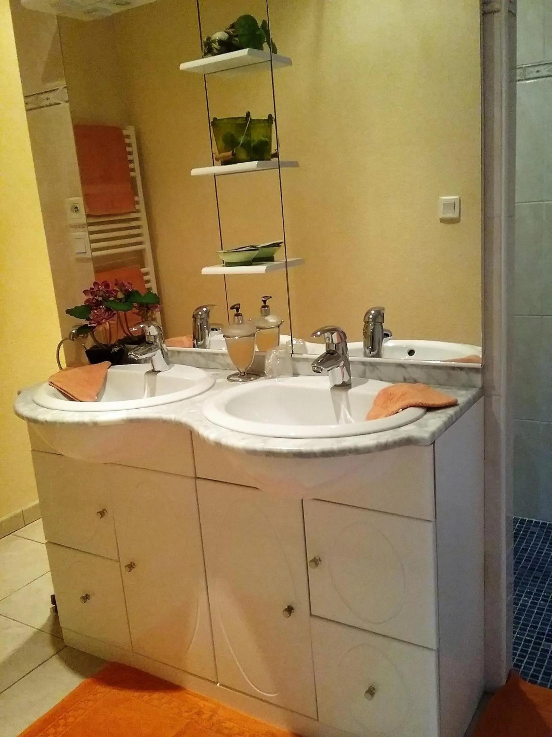 Property building in Les Chambres de la Nied