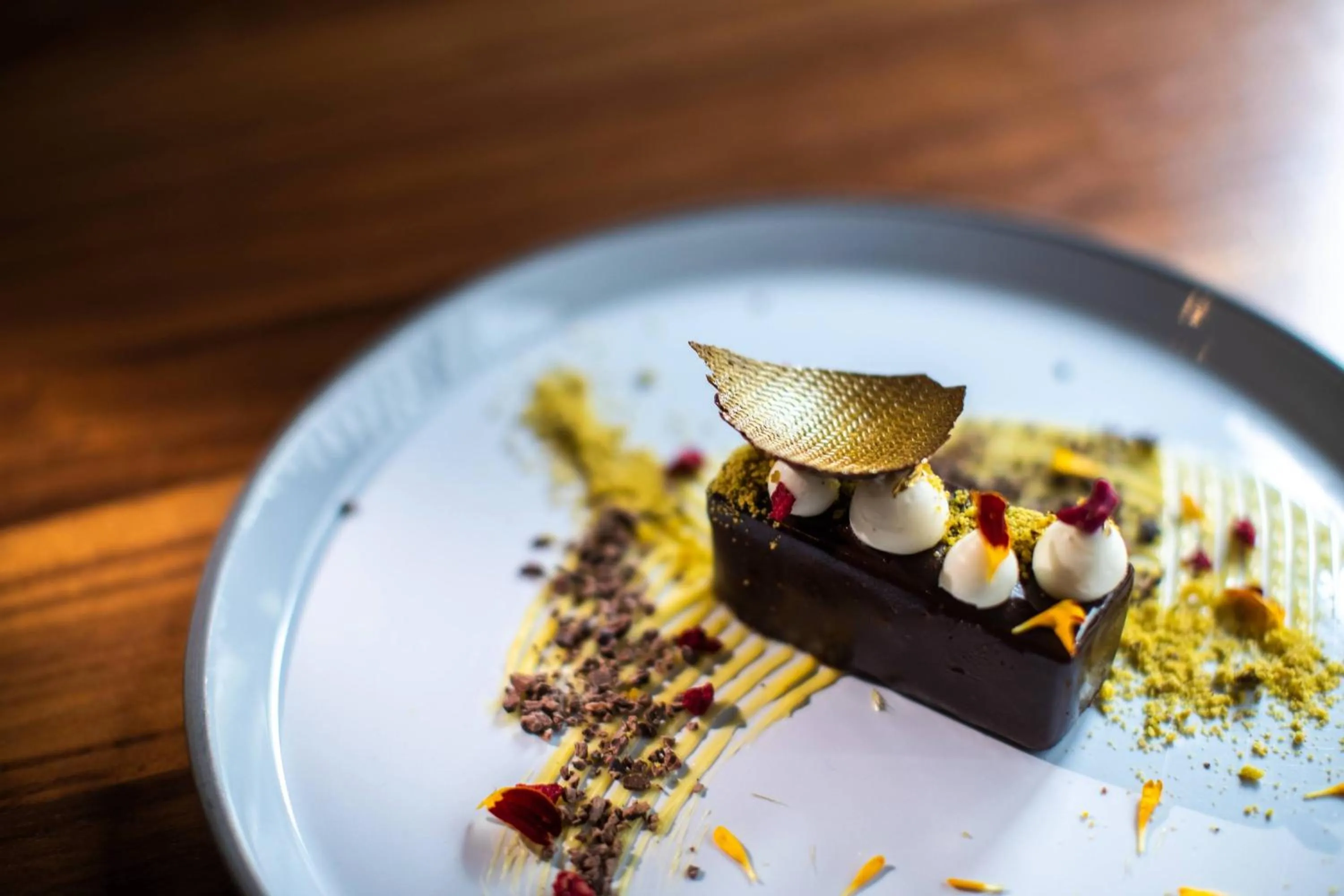 Lounge or bar in Renaissance Chicago Downtown Hotel