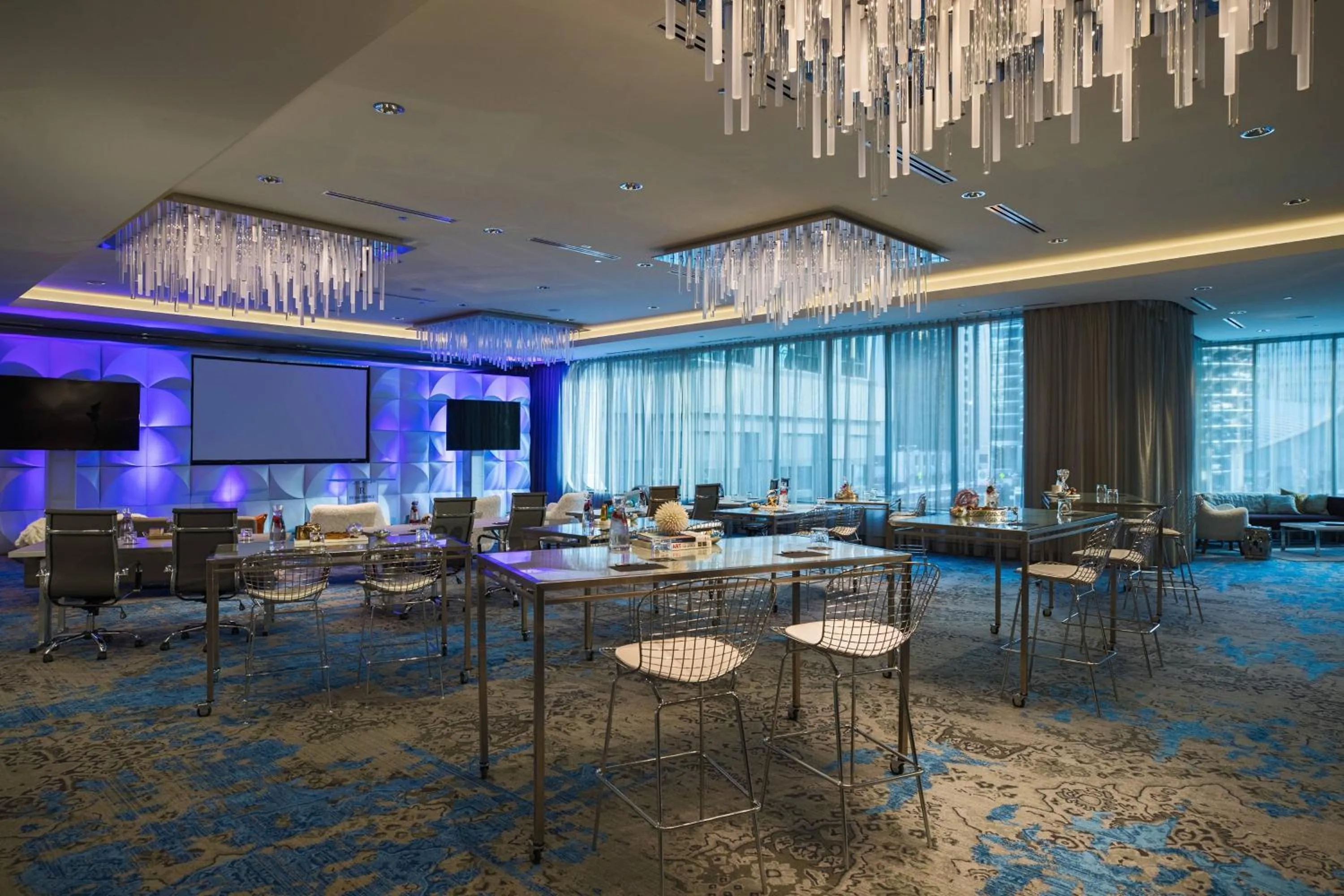 Meeting/conference room in Renaissance Chicago Downtown Hotel