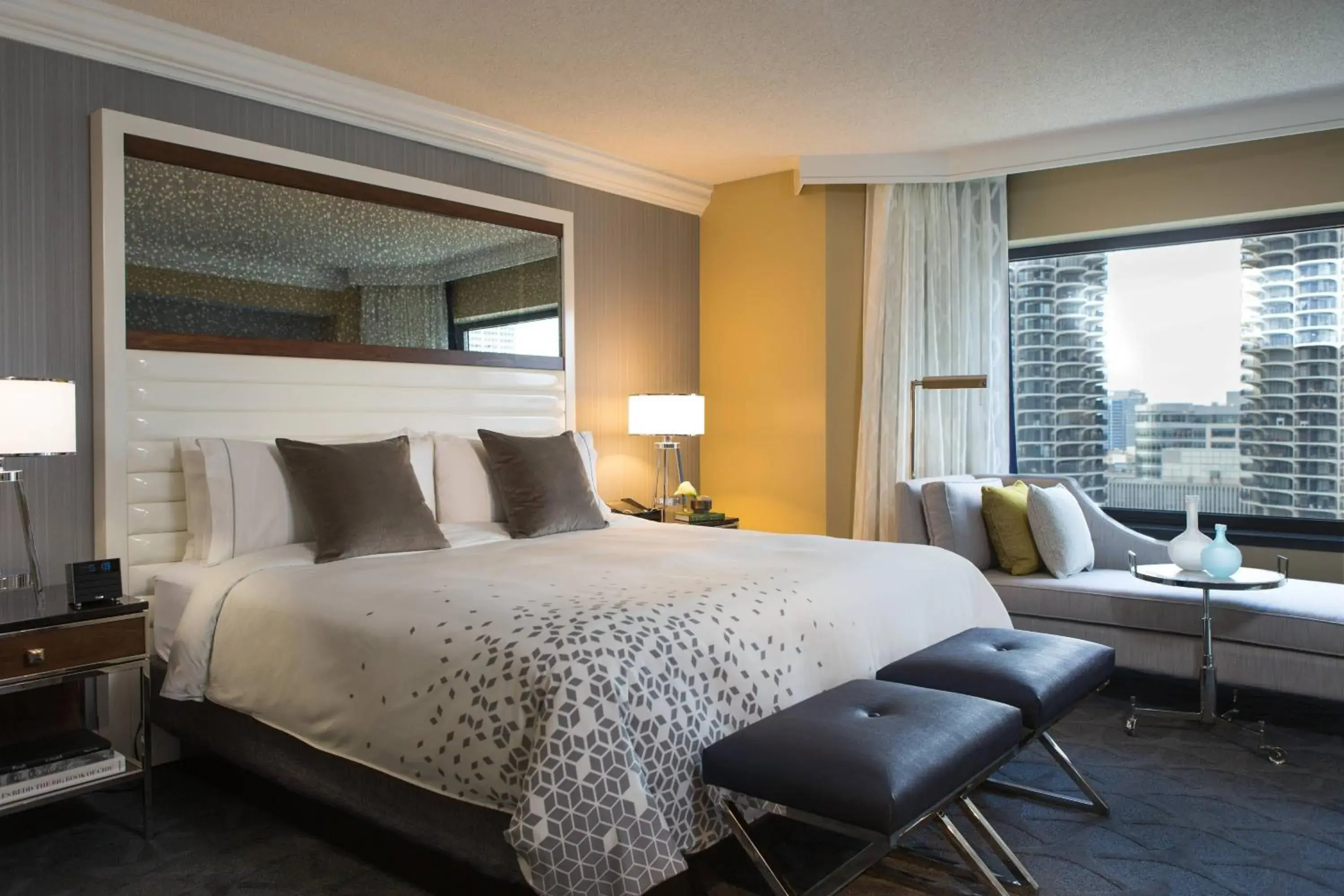 Riviere Suite, 1 King, River View in Renaissance Chicago Downtown Hotel Riviere Suite, 1 King, River View in Renaissance Chicago Downtown Hotel