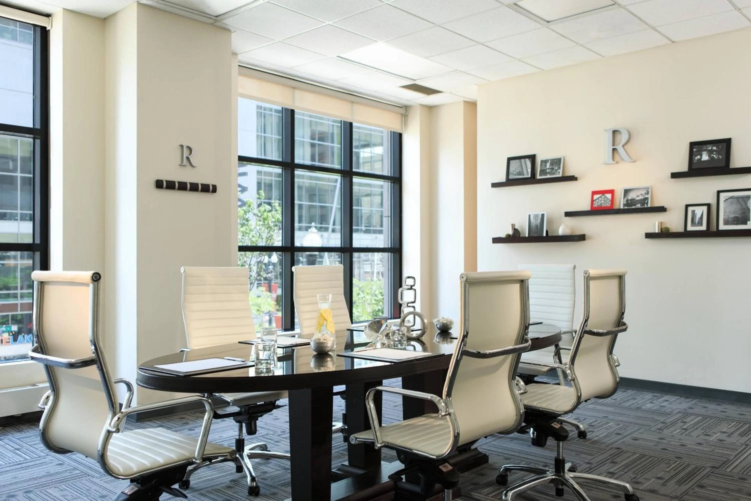 Meeting/conference room in Renaissance Chicago Downtown Hotel