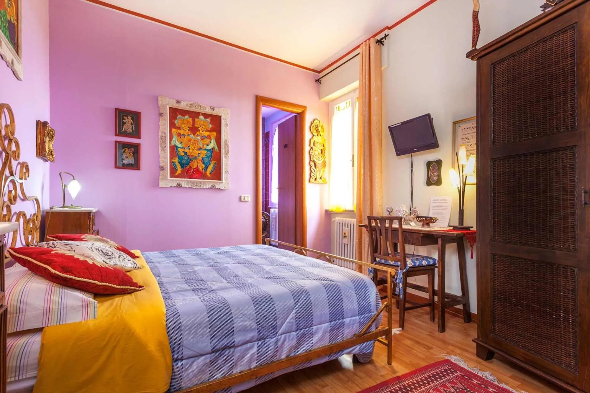 Shower, Bed in Casa Kita