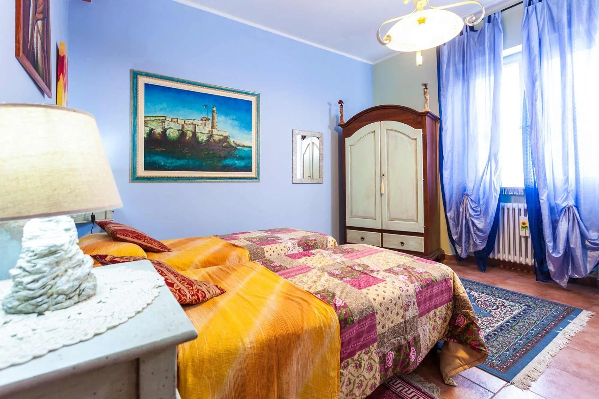 Shower, Bed in Casa Kita