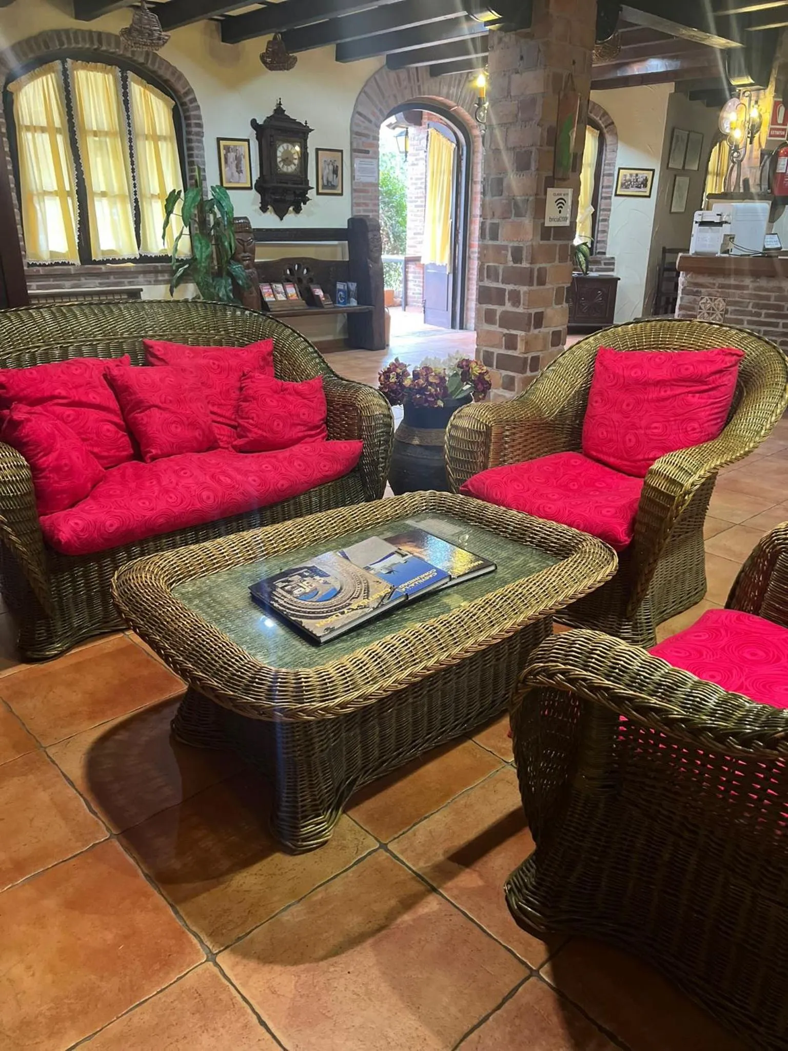 Living room in Hotel El Bricial