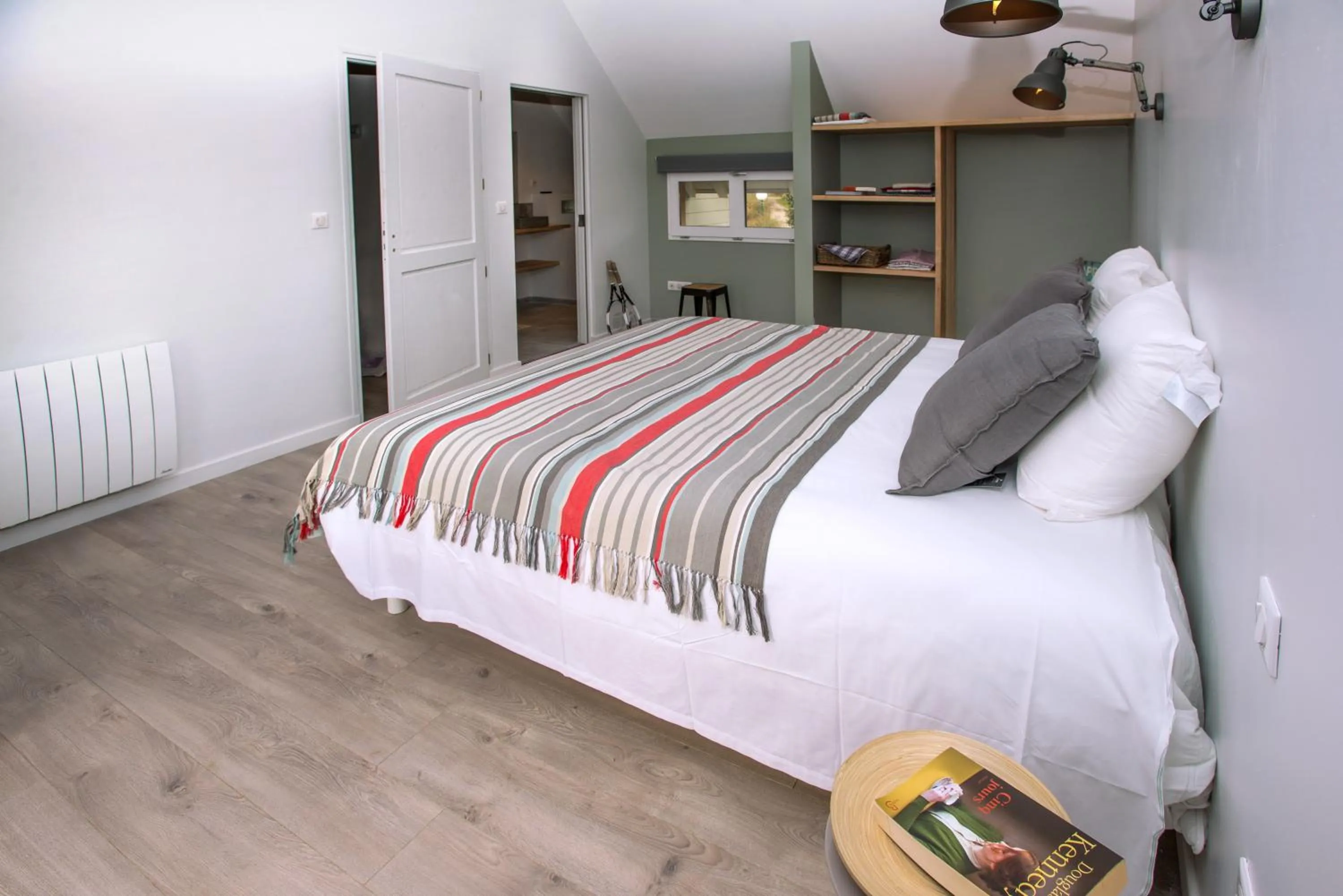 Bathroom, Bed in Domaine de Diane