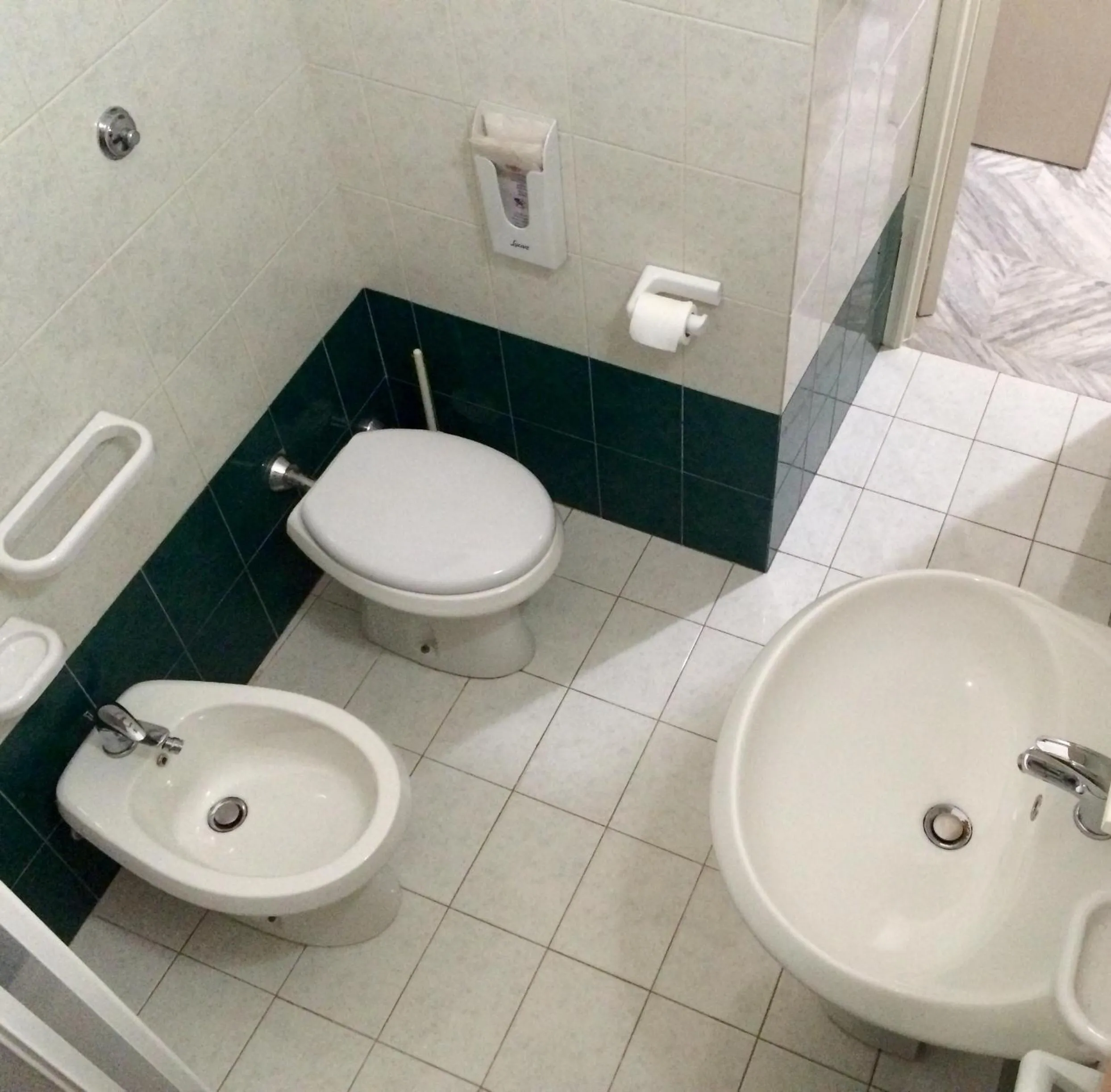 Shower in B&B Zia Iaia