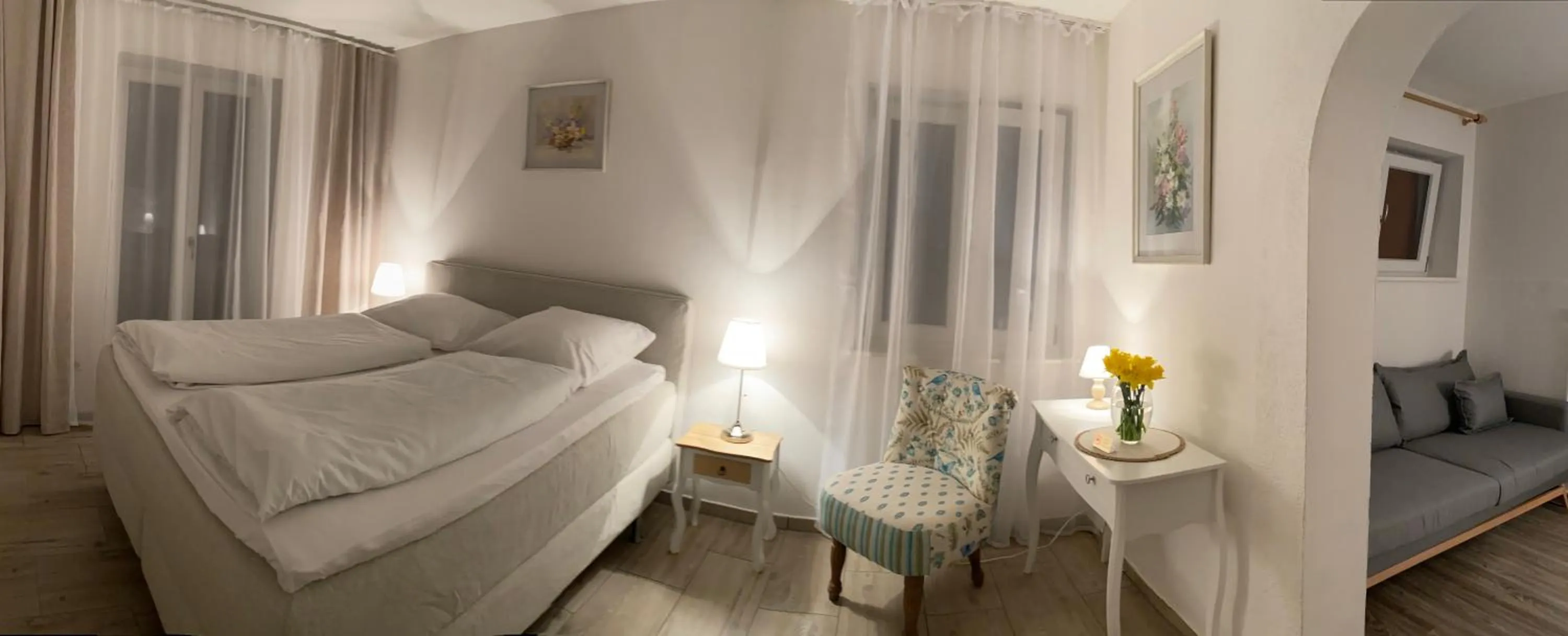 Photo of the whole room, Bed in Arena Stadt München