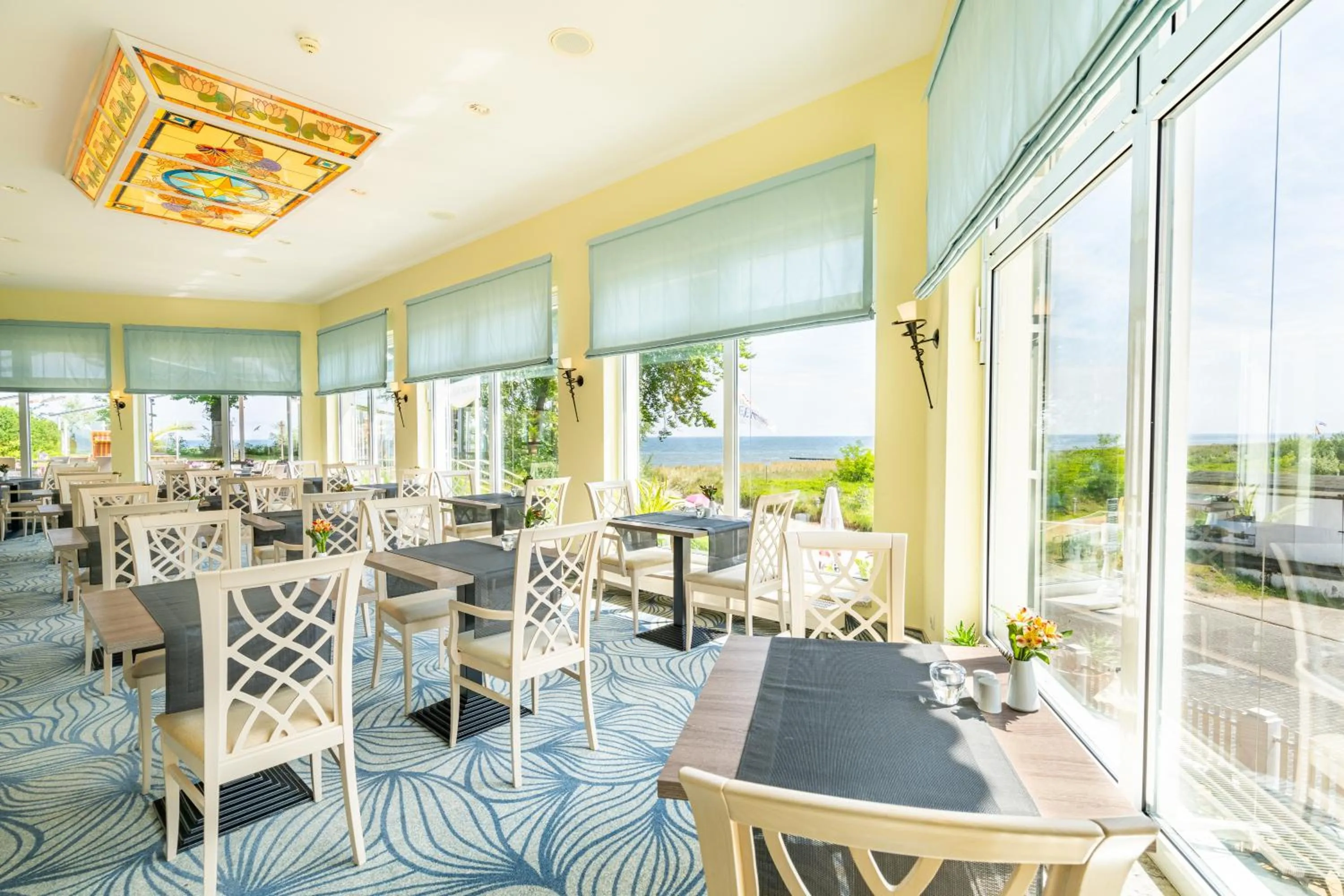 Restaurant/places to eat in Strandhotel Seerose