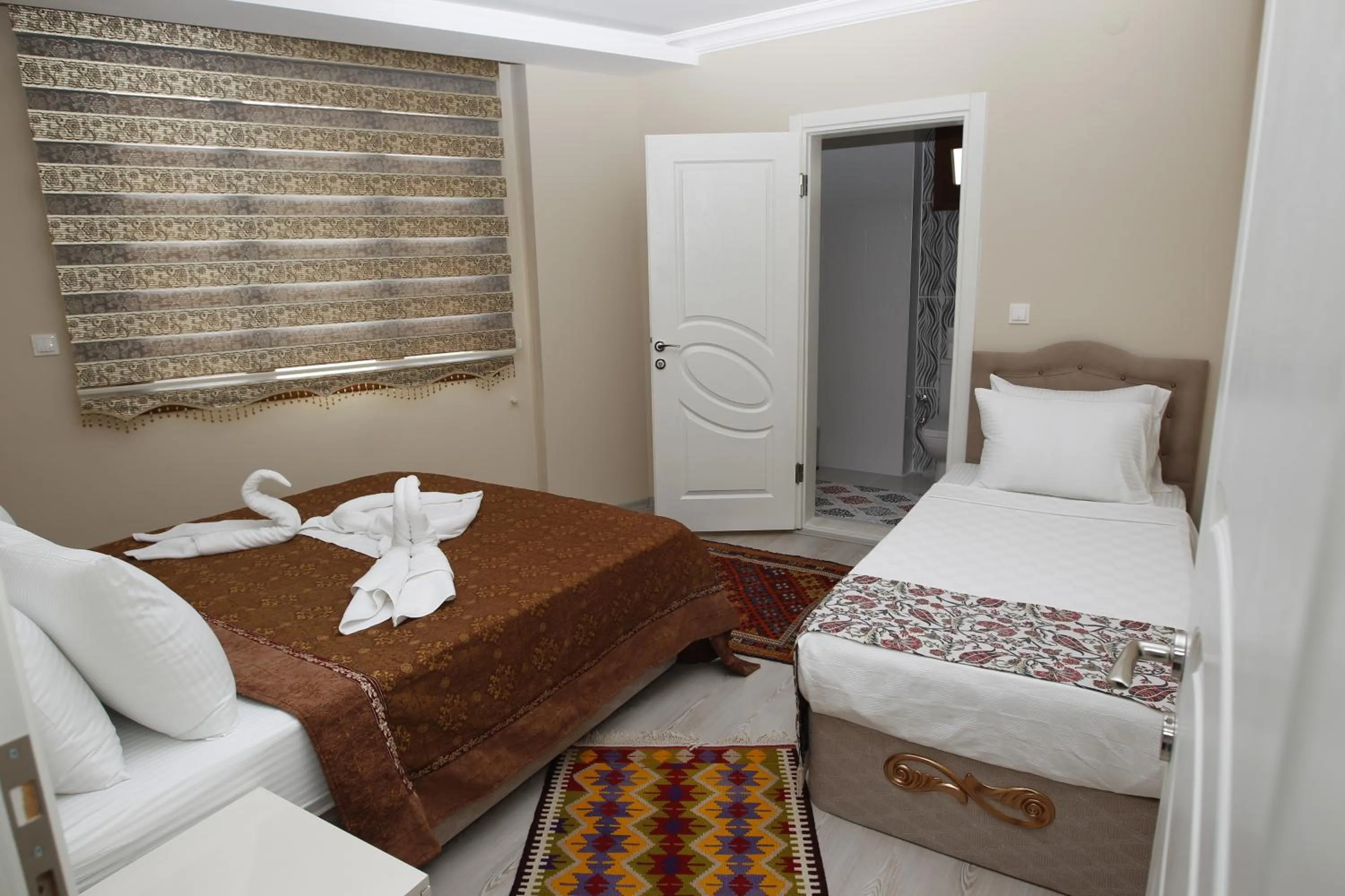 Property building in Ephesus Palace