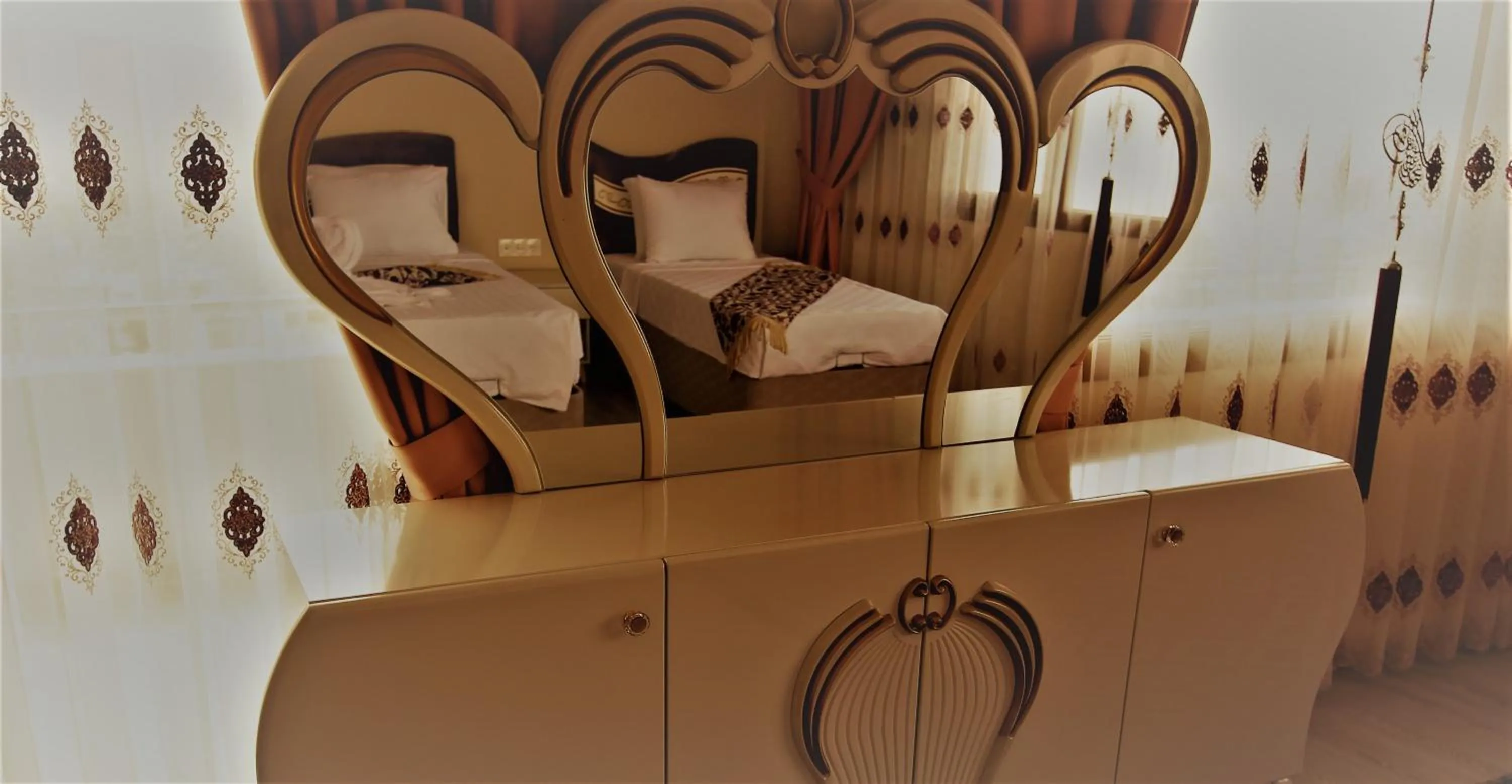 Other in Ephesus Palace