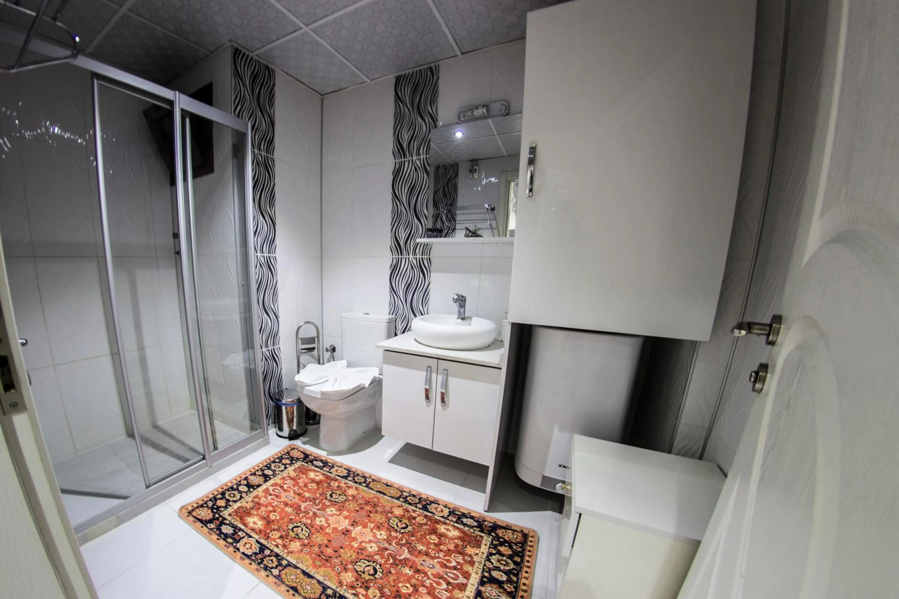 Shower in Ephesus Palace