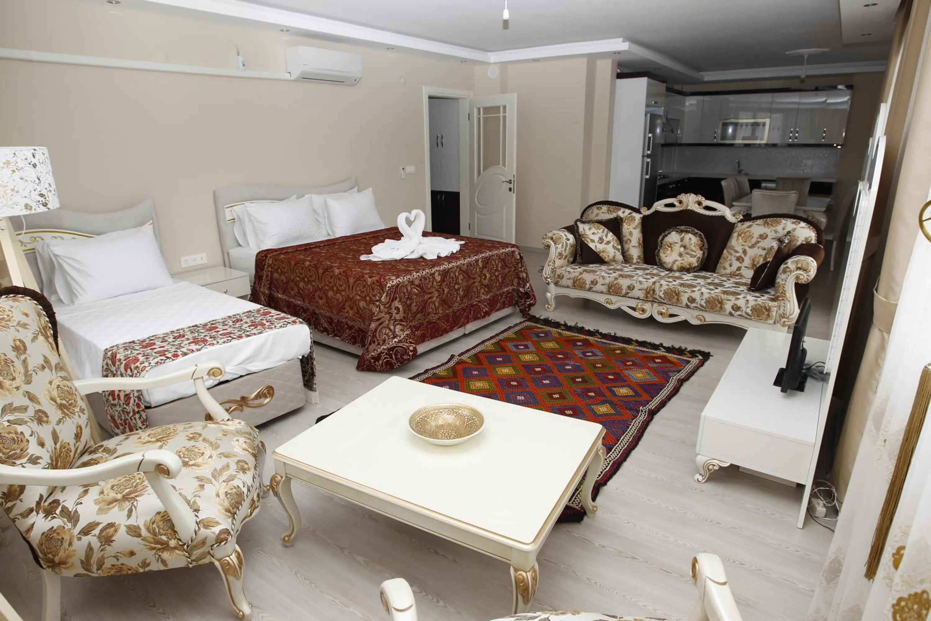 Property building in Ephesus Palace