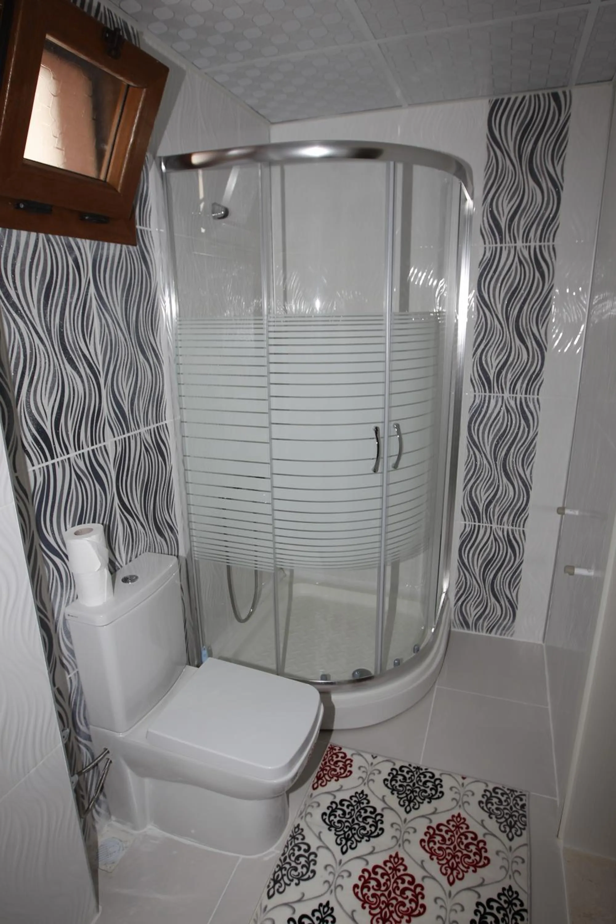 Shower in Ephesus Palace