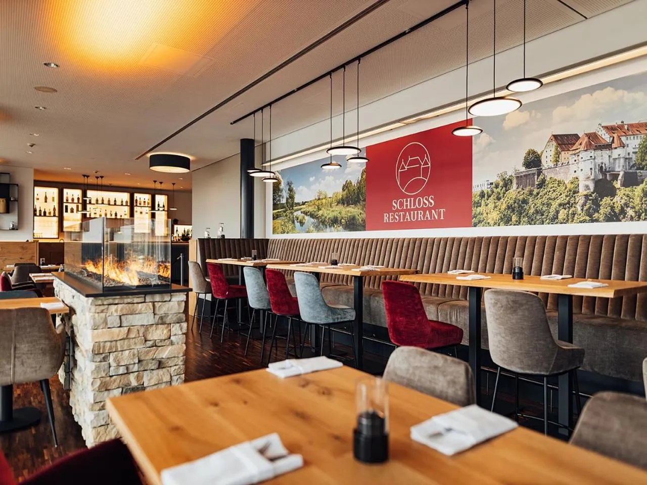 Restaurant/places to eat in Schlosshotel Hellenstein