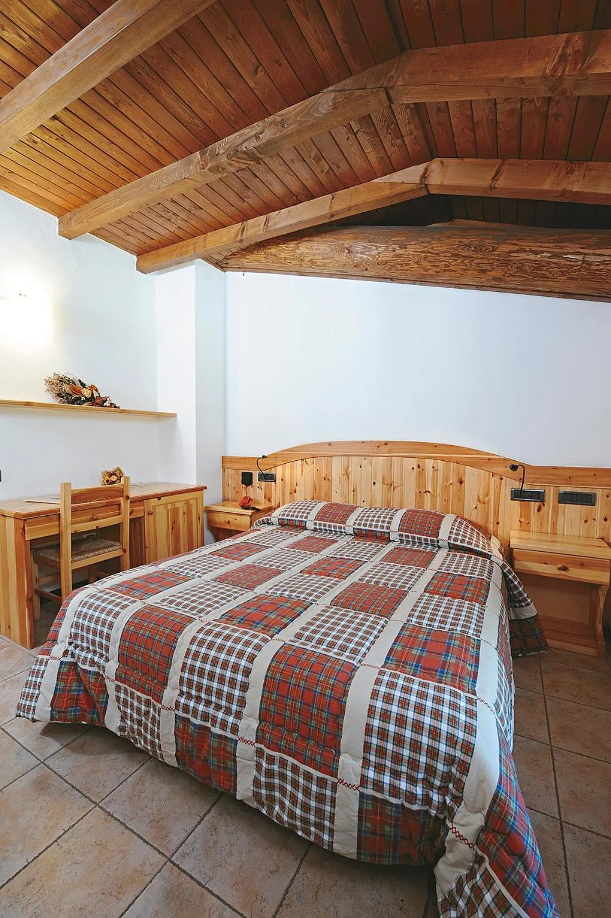 Bedroom, Bed in Albergo Piazzatorre