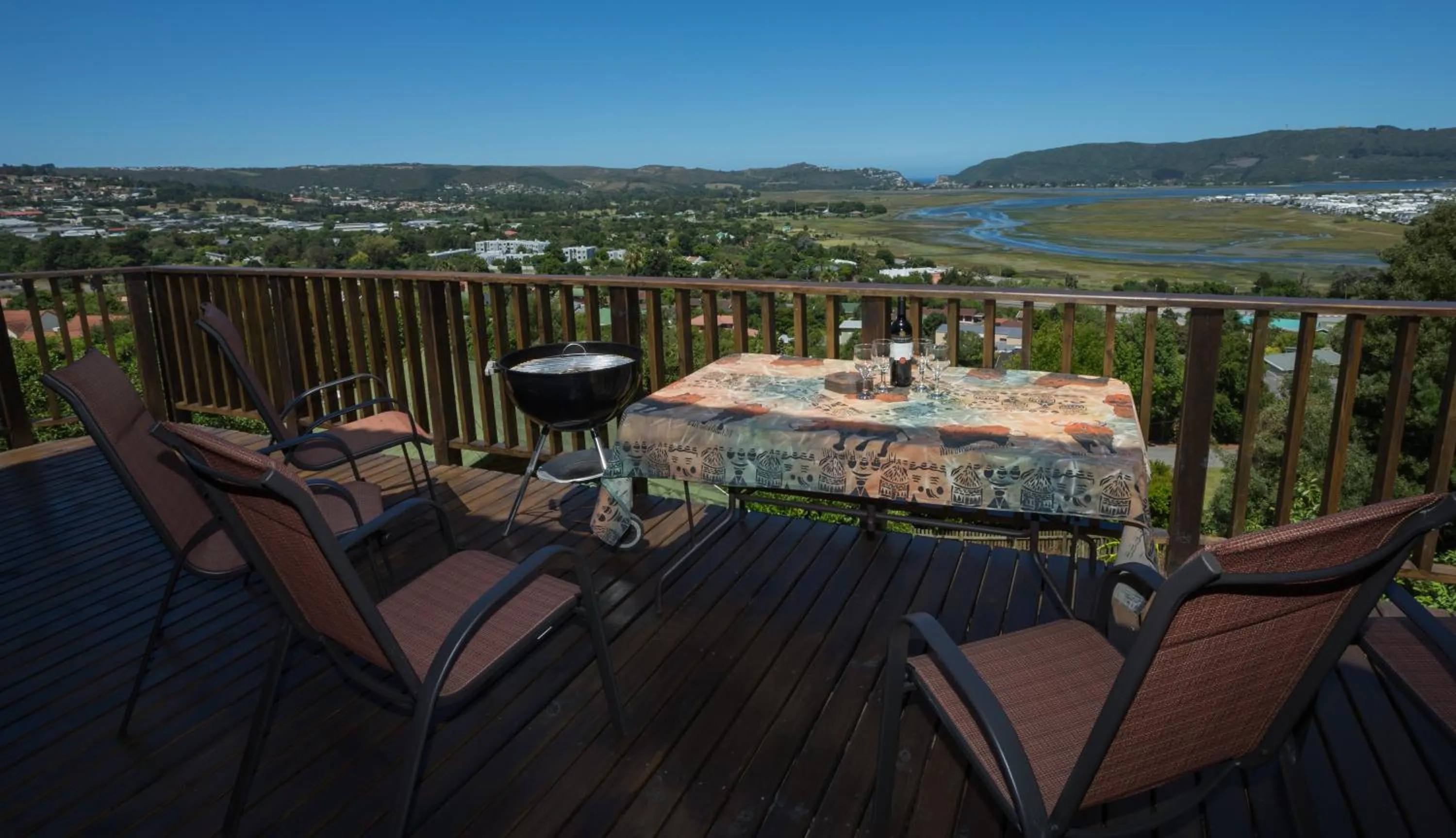 BBQ facilities in Big Tree House Lodge