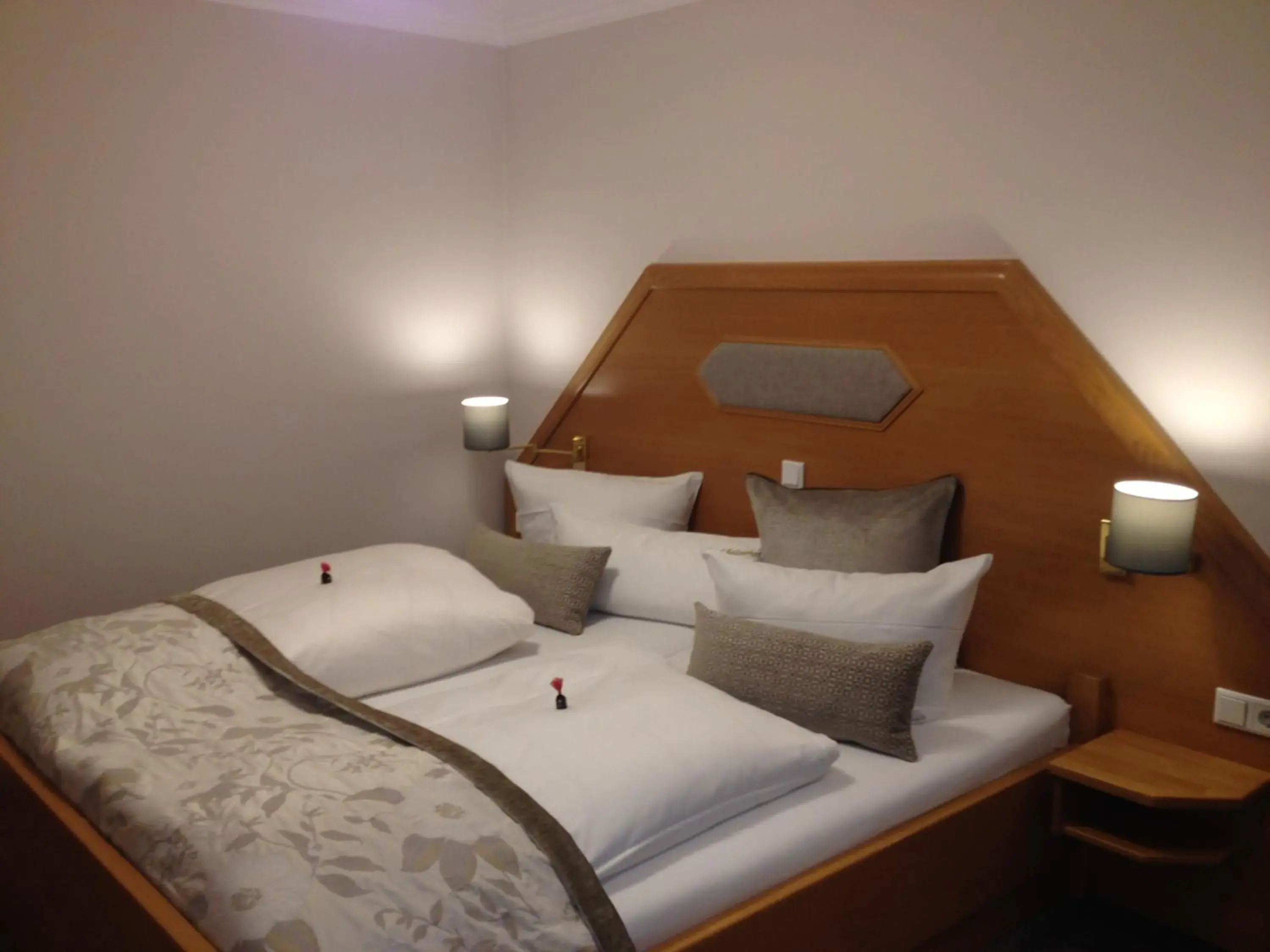 Superior Double or Twin Room with Balcony - single occupancy in Hotel Kaiserhof Superior Double or Twin Room with Balcony - single occupancy in Hotel Kaiserhof