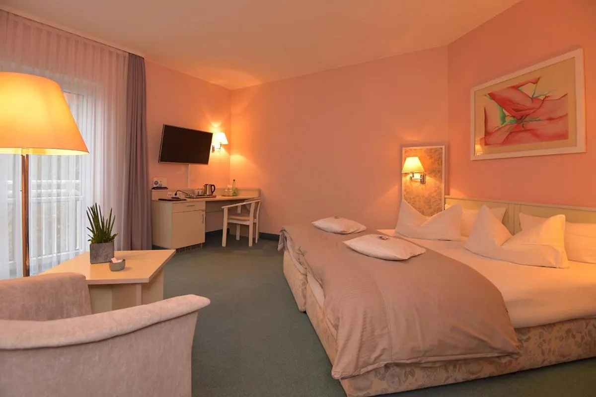 Photo of the whole room, Bed in AltstadtHotel an der Werra