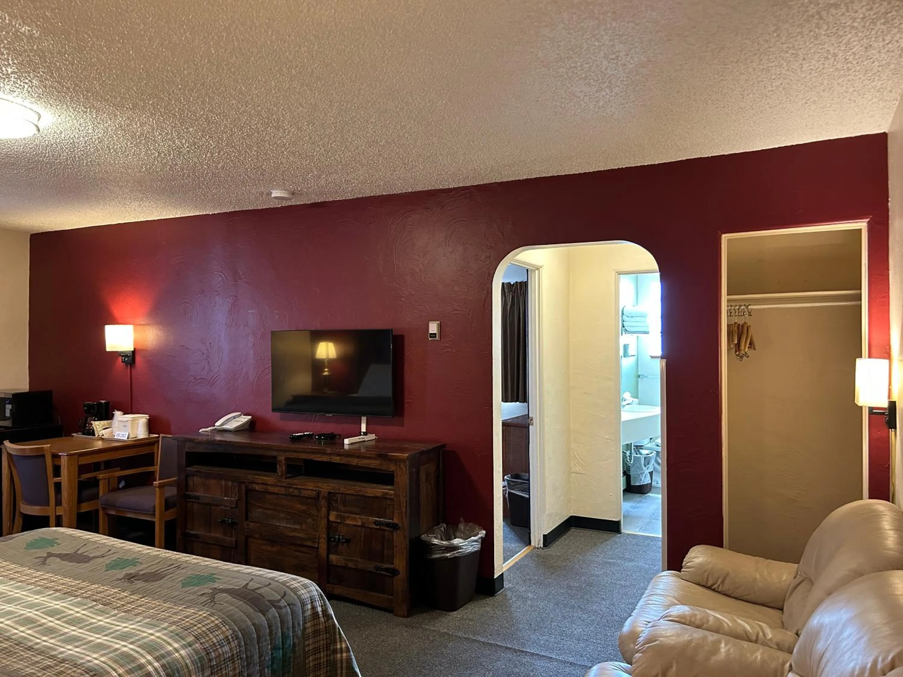 Bed in Great Western Colorado Lodge
