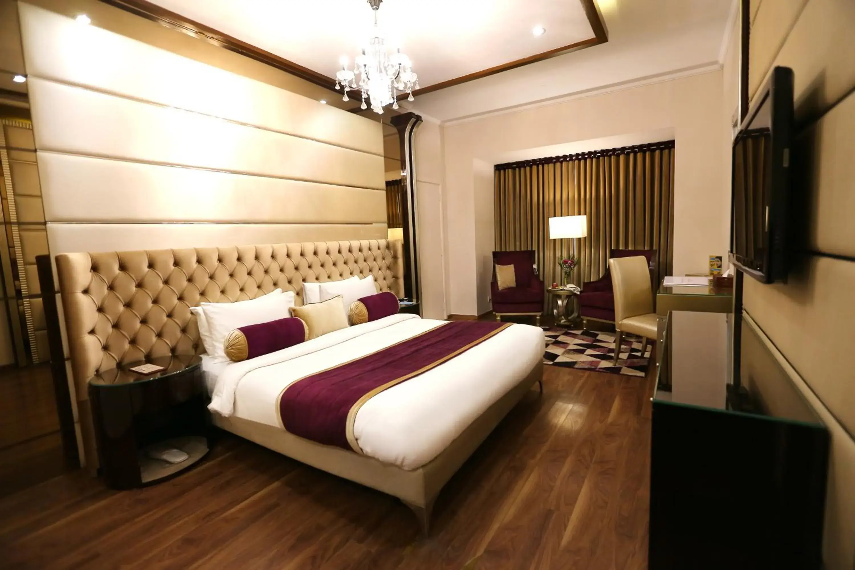 Executive King Suite - Smoking in Ramada by Wyndham Multan Executive King Suite - Smoking in Ramada by Wyndham Multan