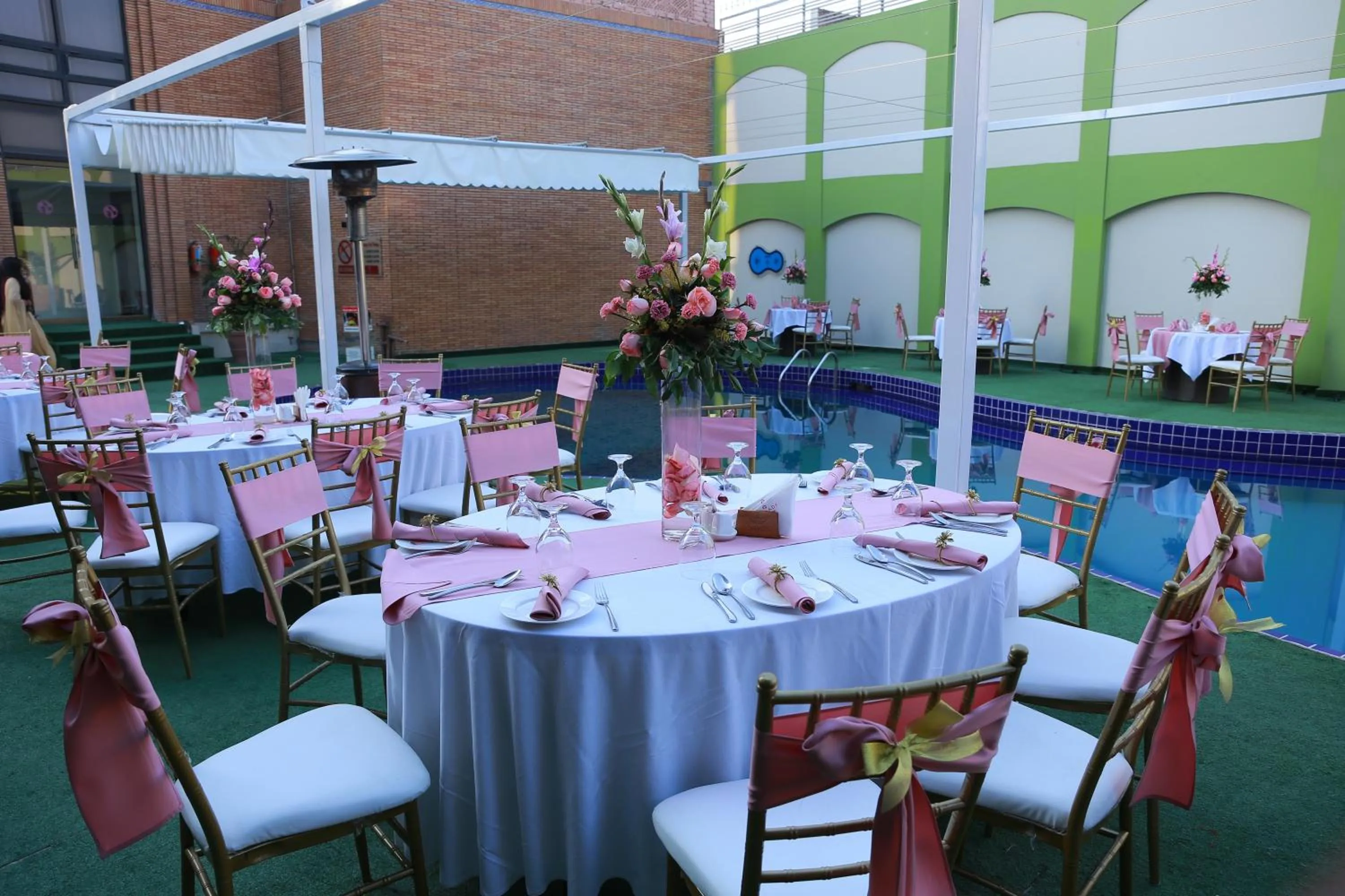 Restaurant/places to eat in Ramada by Wyndham Multan