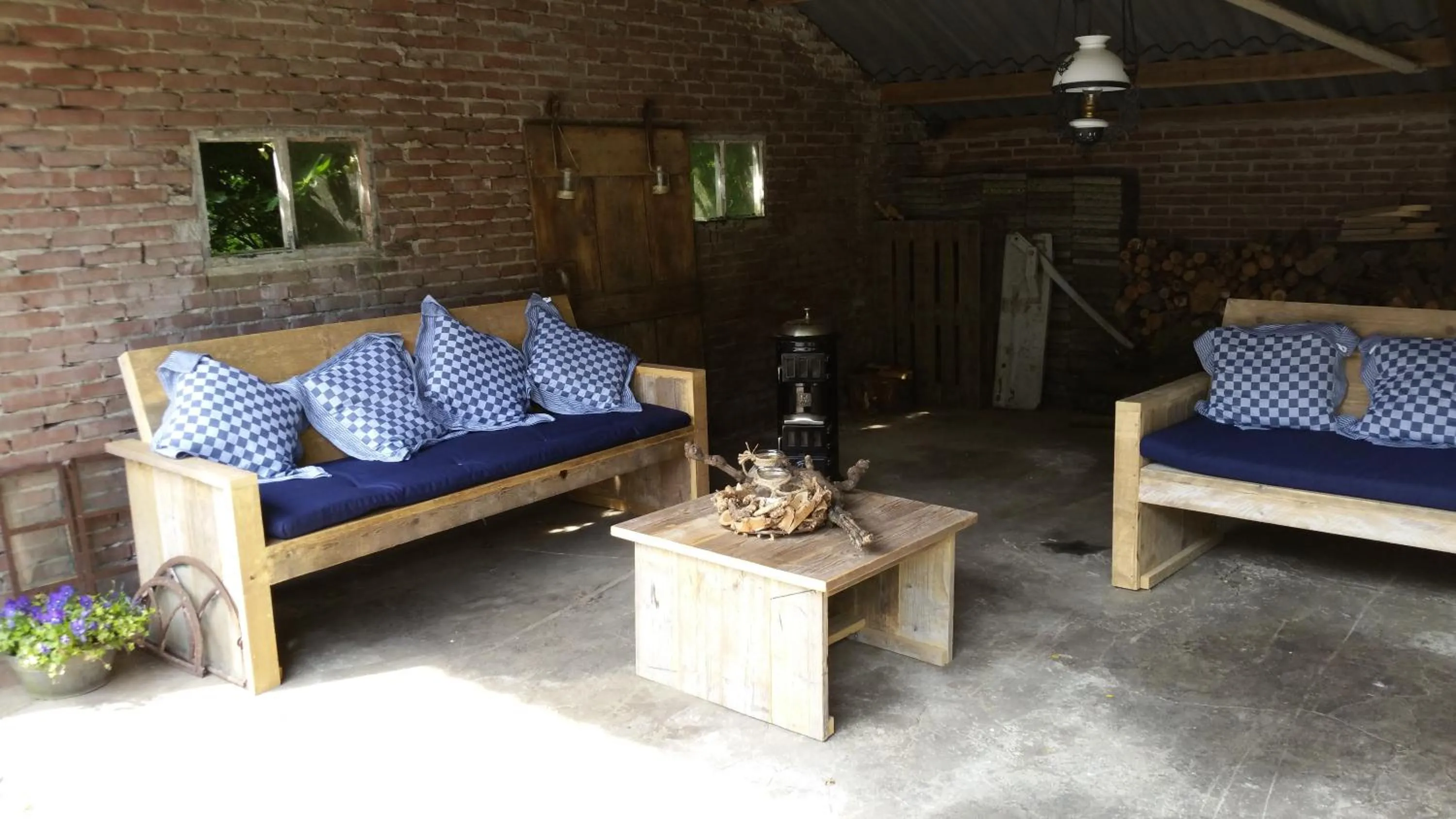 Property building in bij Saar