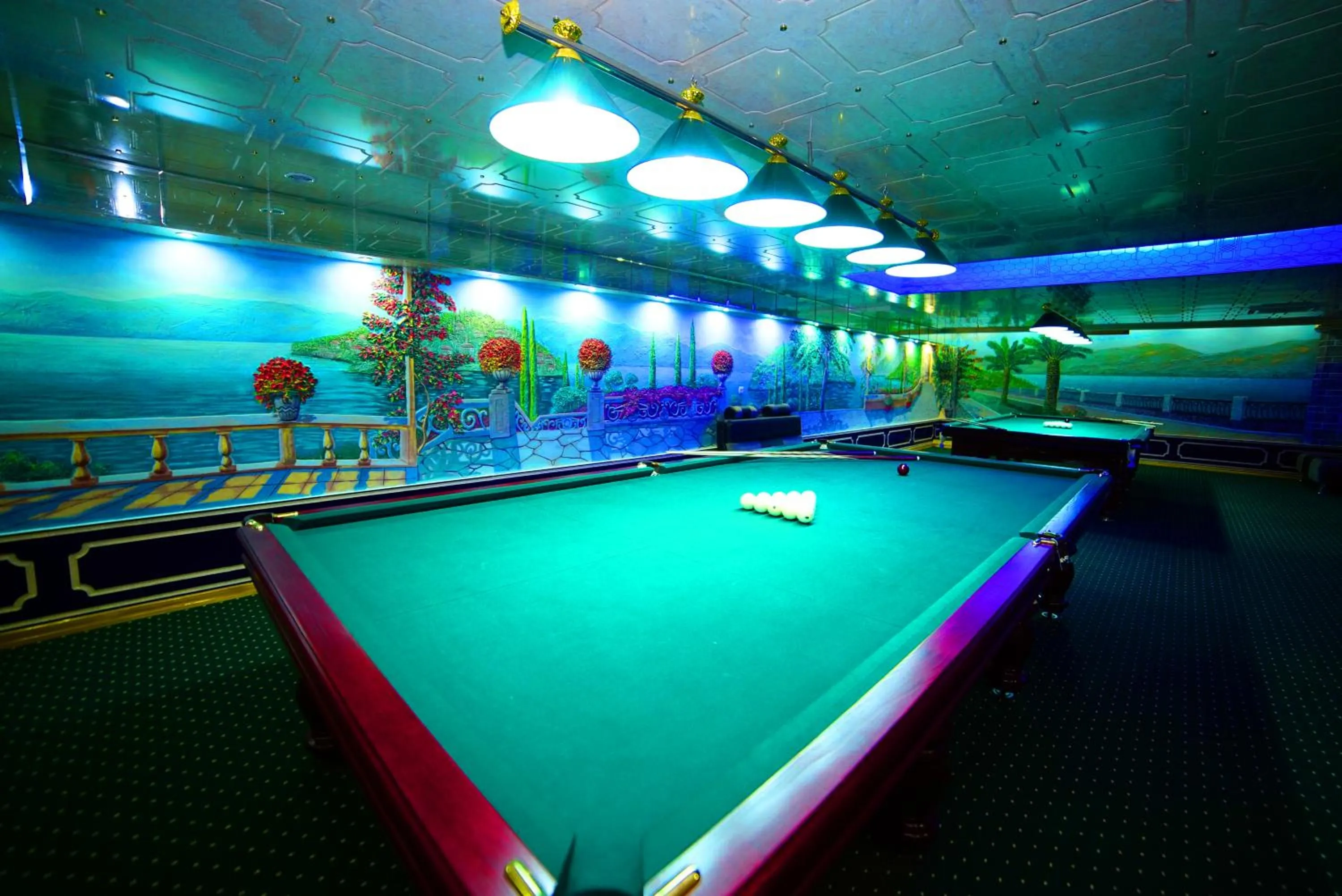 Billiard in Zilol Baxt