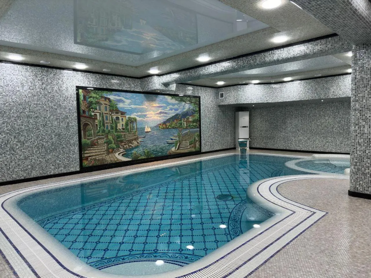 Swimming pool in Zilol Baxt