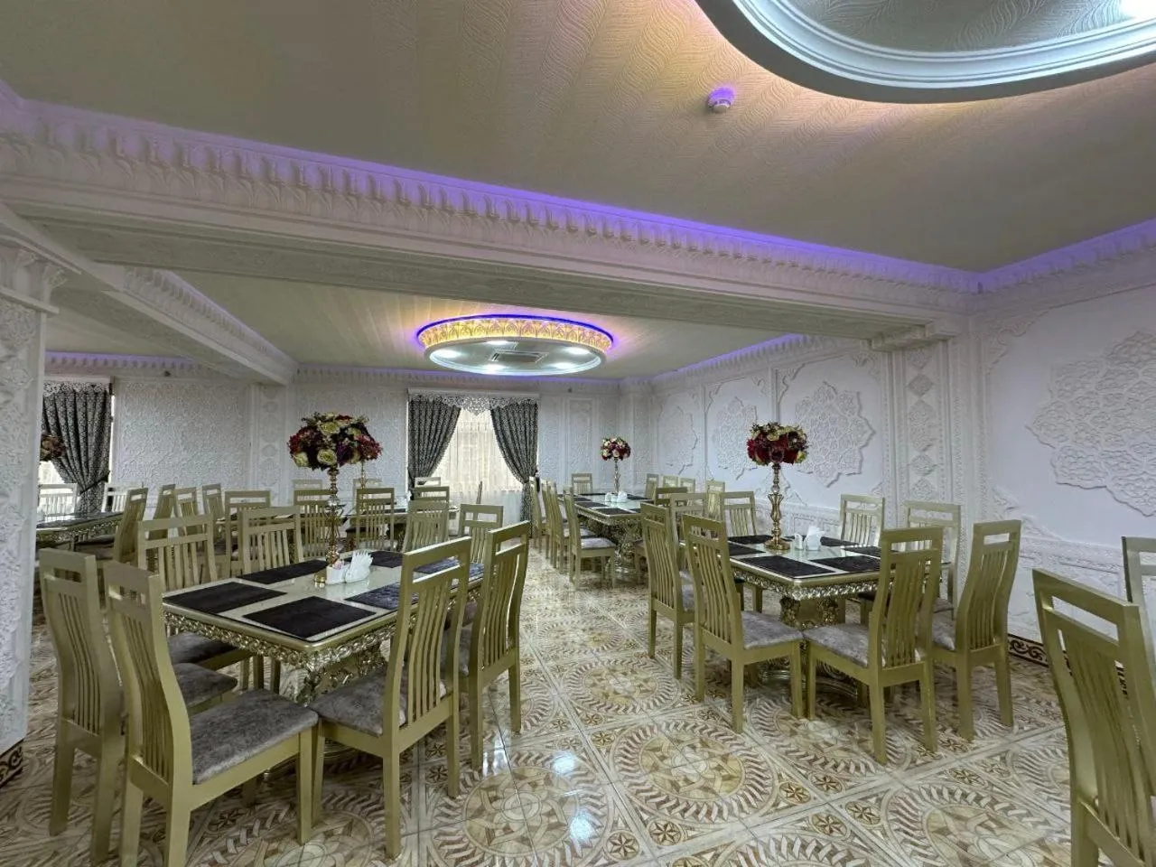 Restaurant/places to eat in Zilol Baxt