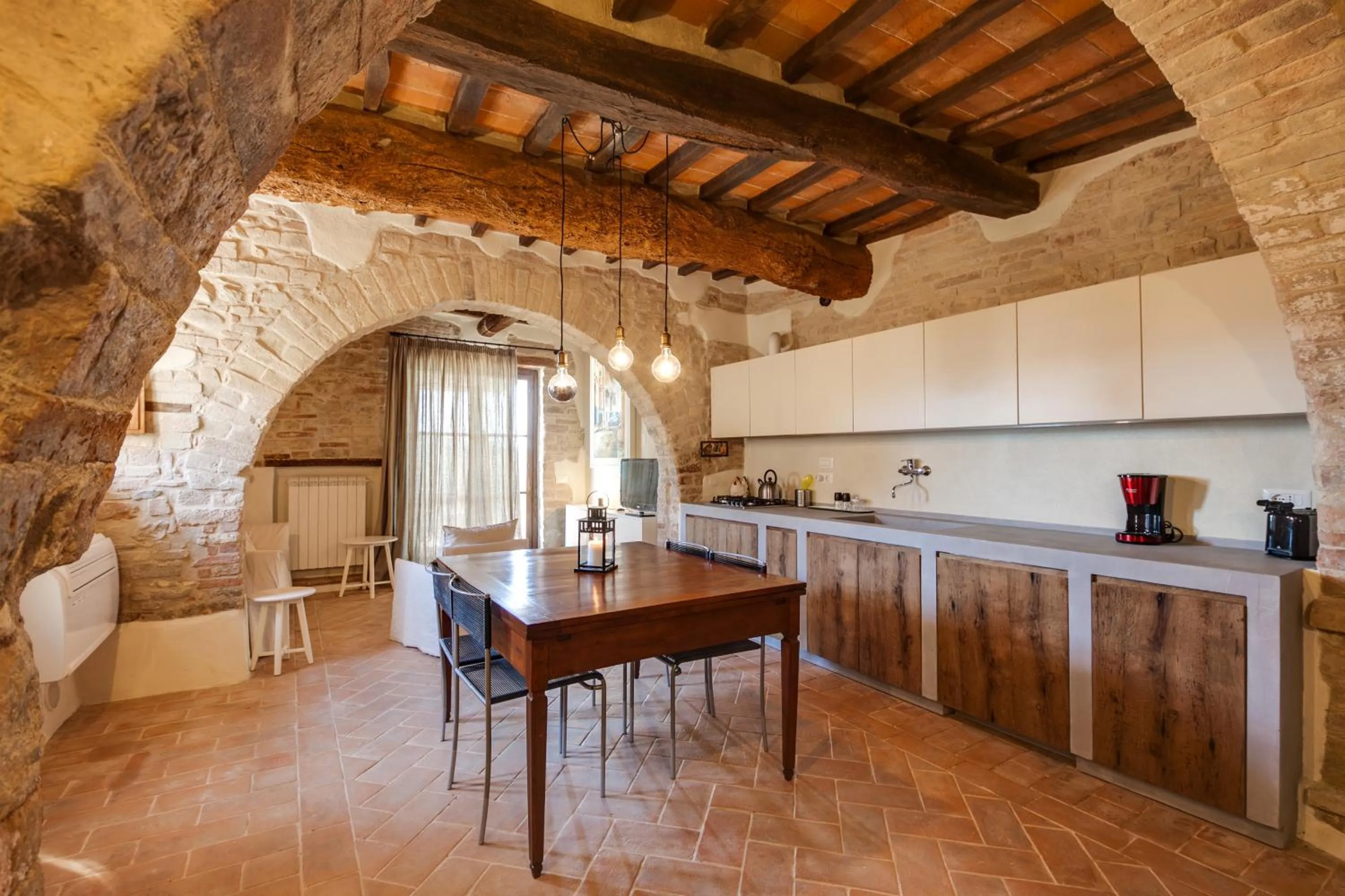 Kitchen or kitchenette in Umbria Country Shelter