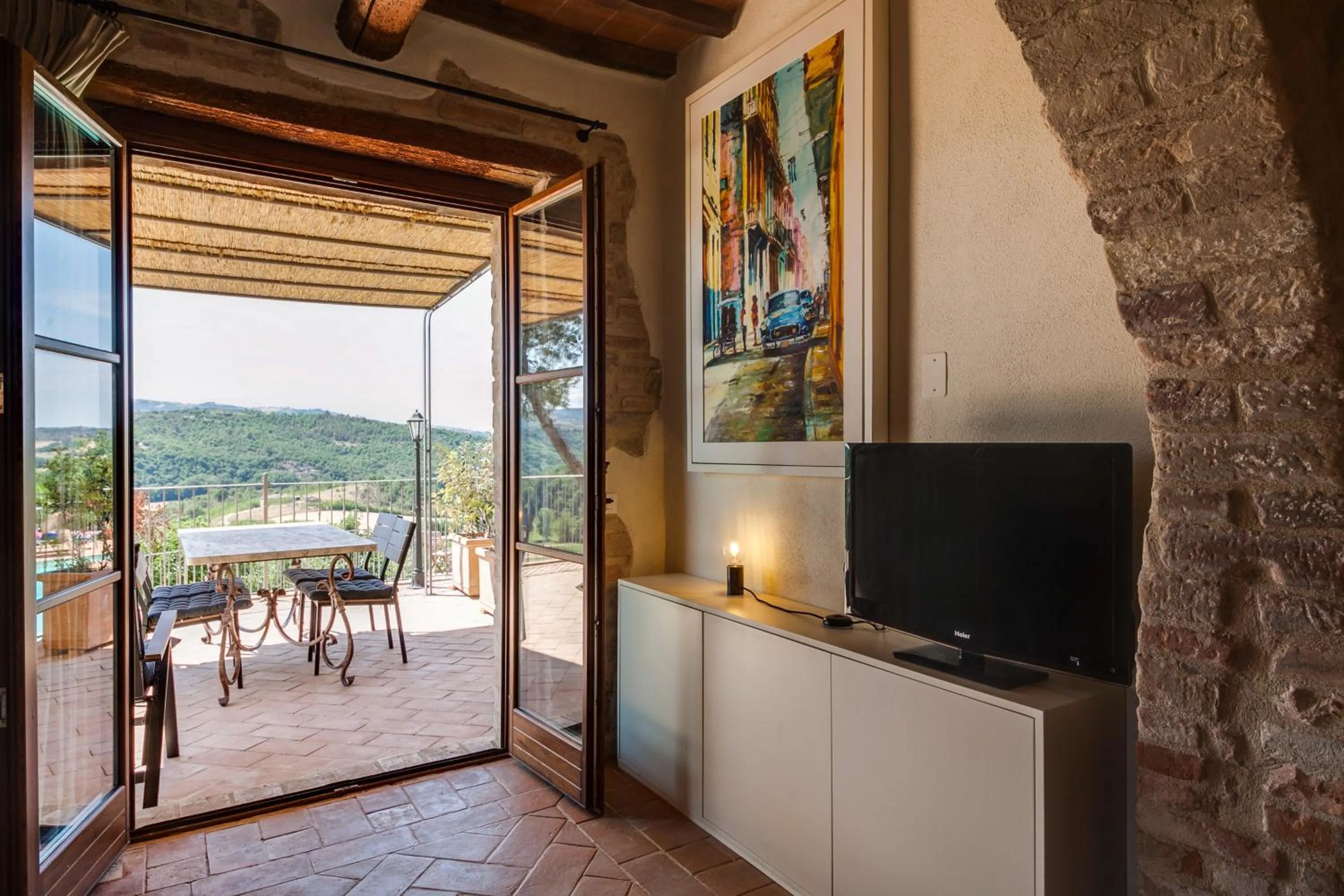 Patio in Umbria Country Shelter