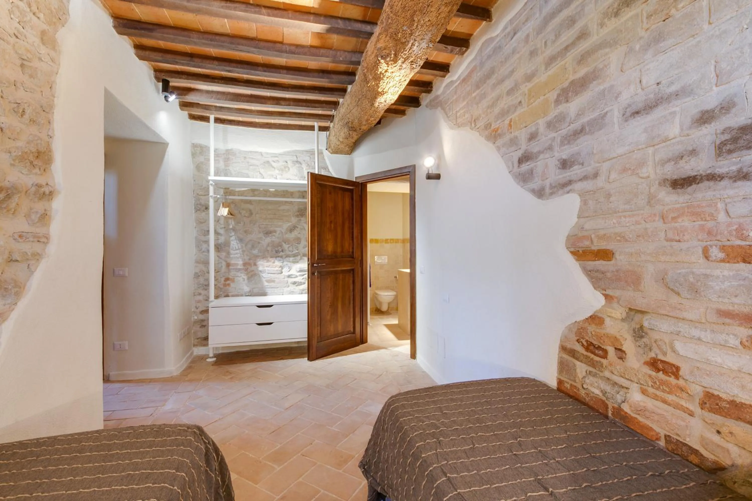 Bedroom in Umbria Country Shelter