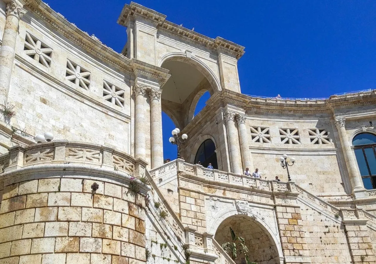 Landmark view in Le Tre Stelle