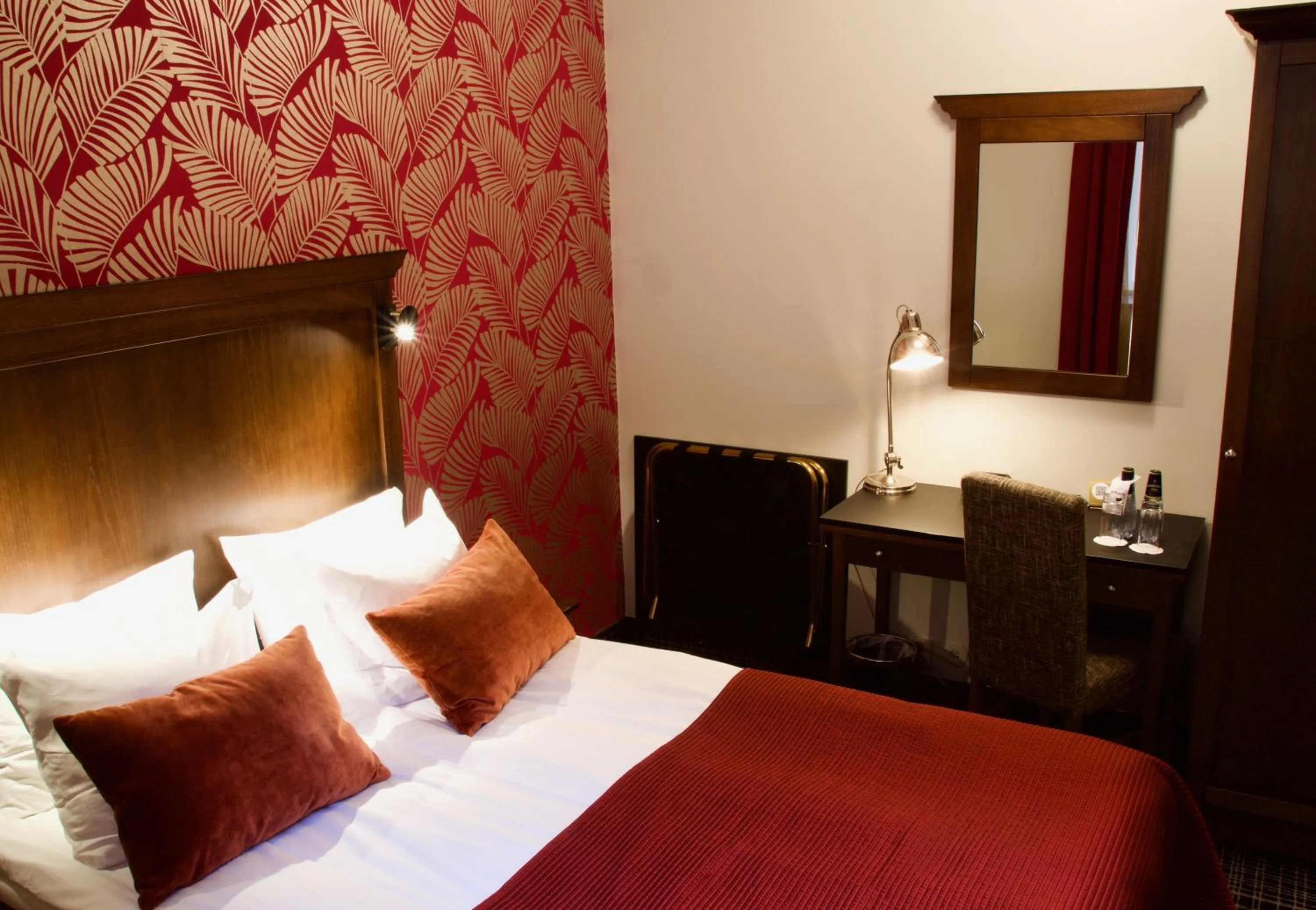 Bed in ProfilHotels Opera