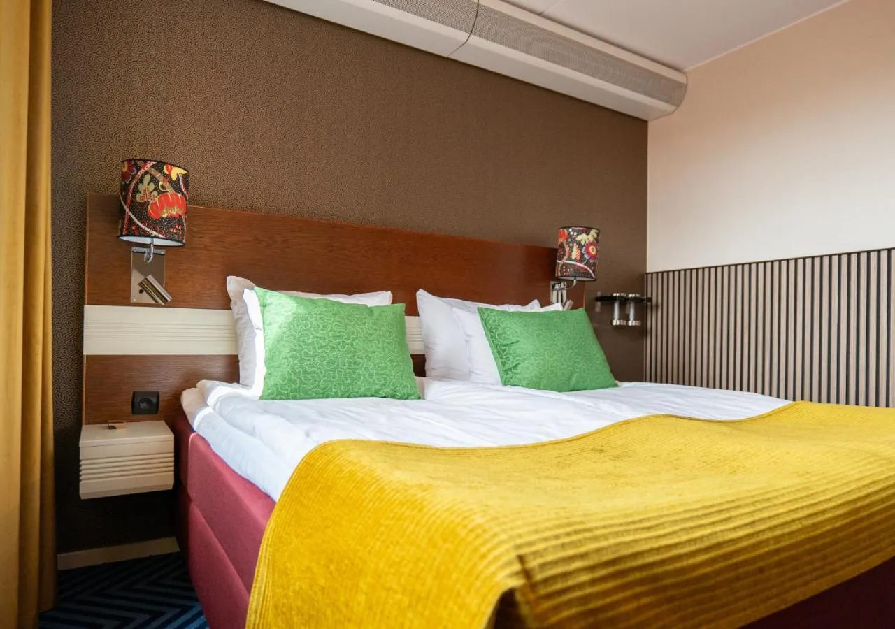 Bed in ProfilHotels Opera
