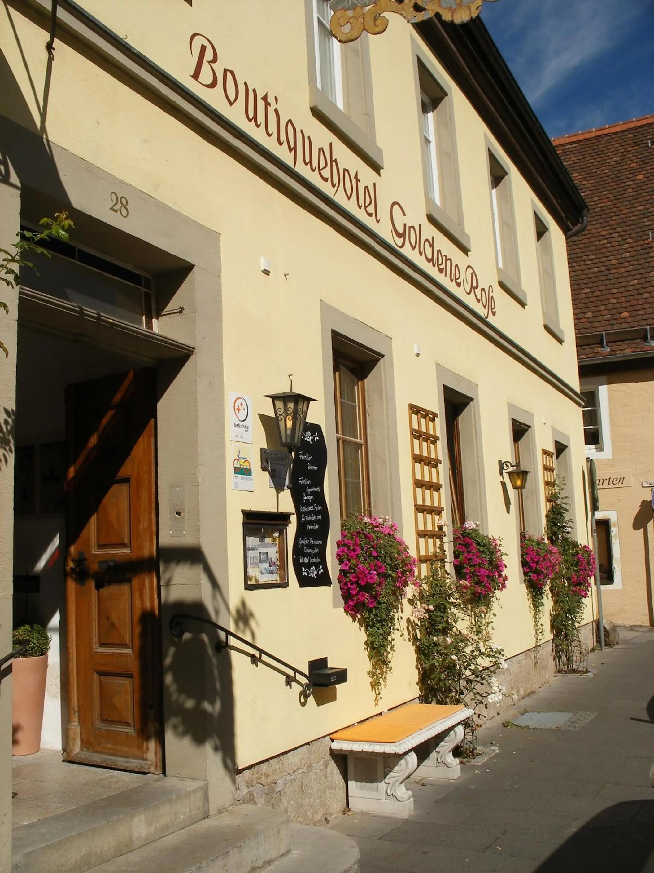 Property building in Boutiquehotel Goldene Rose - self-check-in